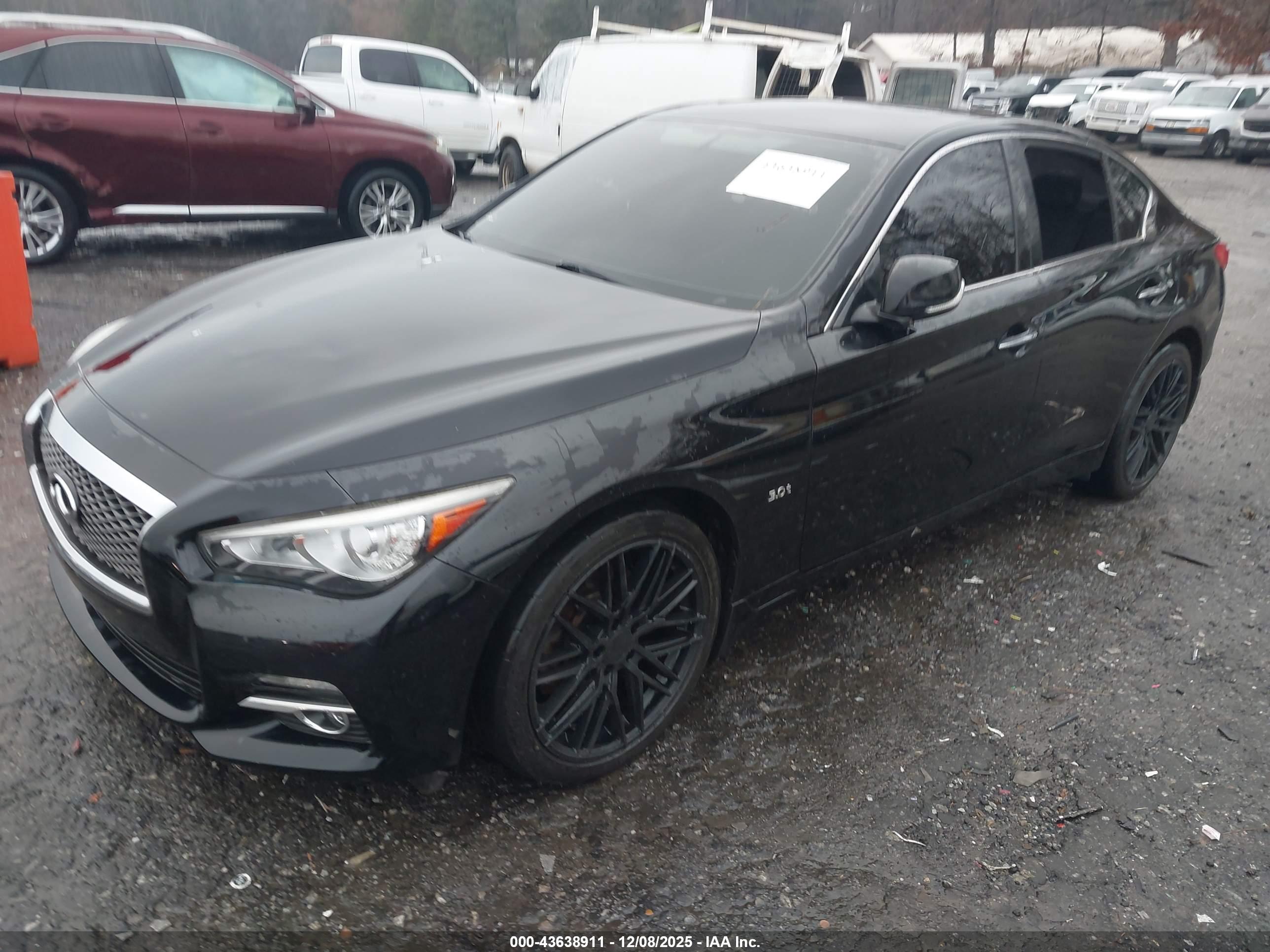 INFINITI Q50 image 2