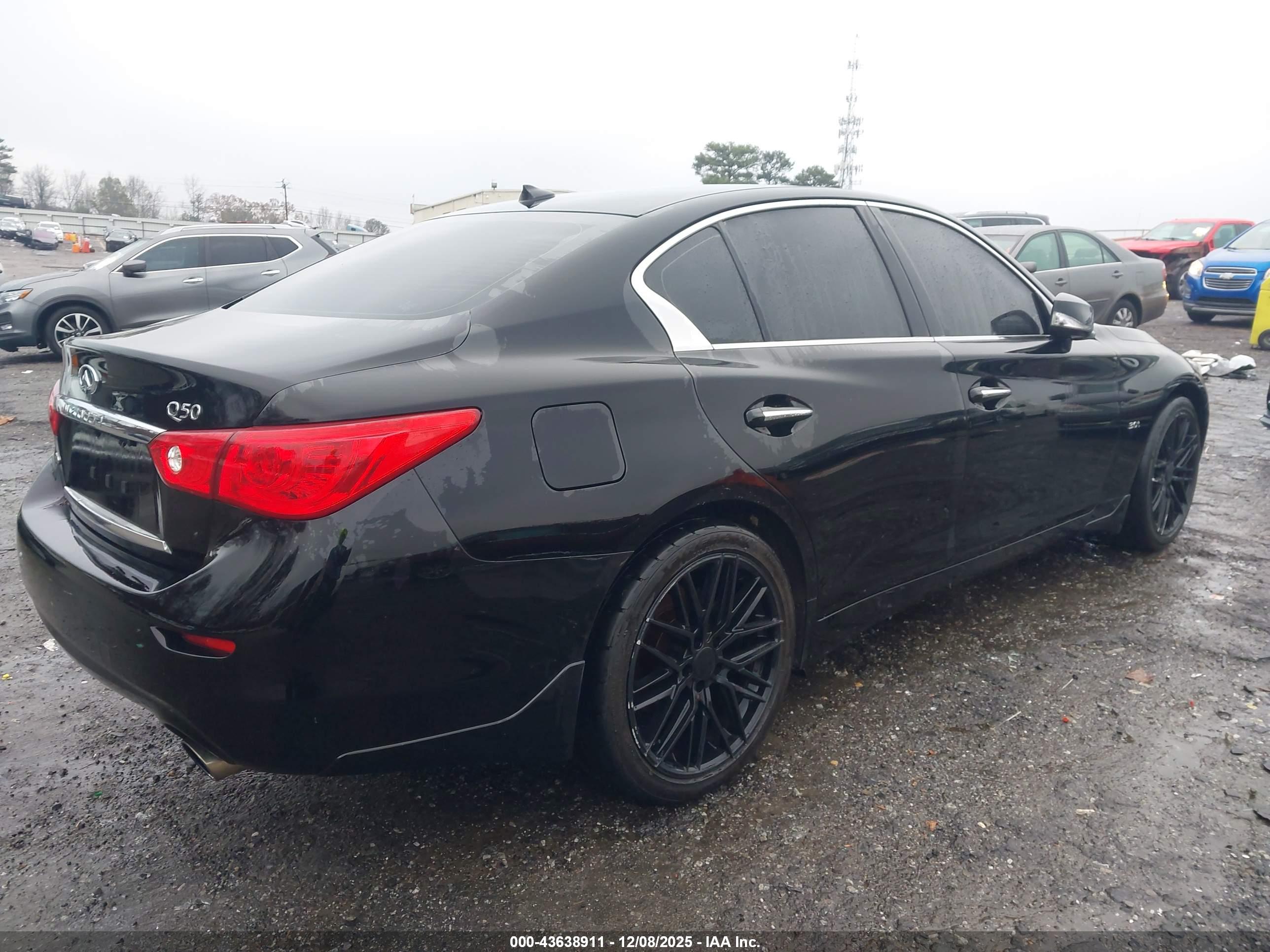 INFINITI Q50 image 4