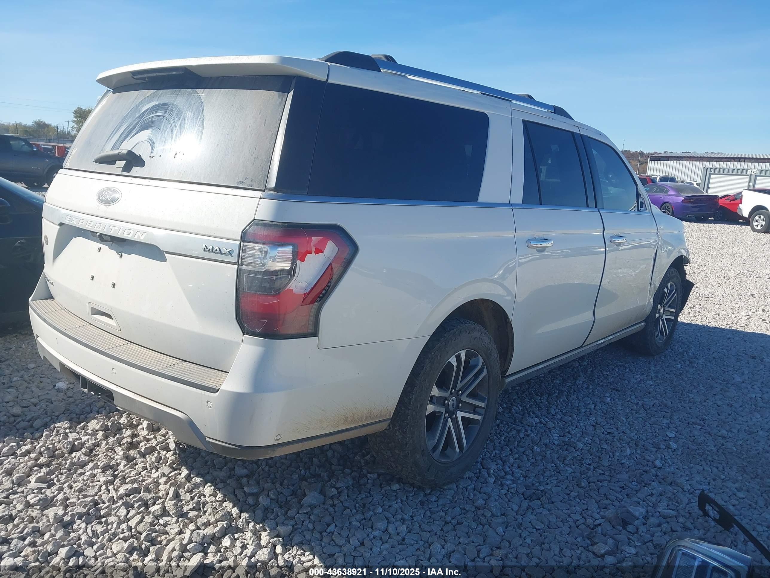 FORD EXPEDITION image 4