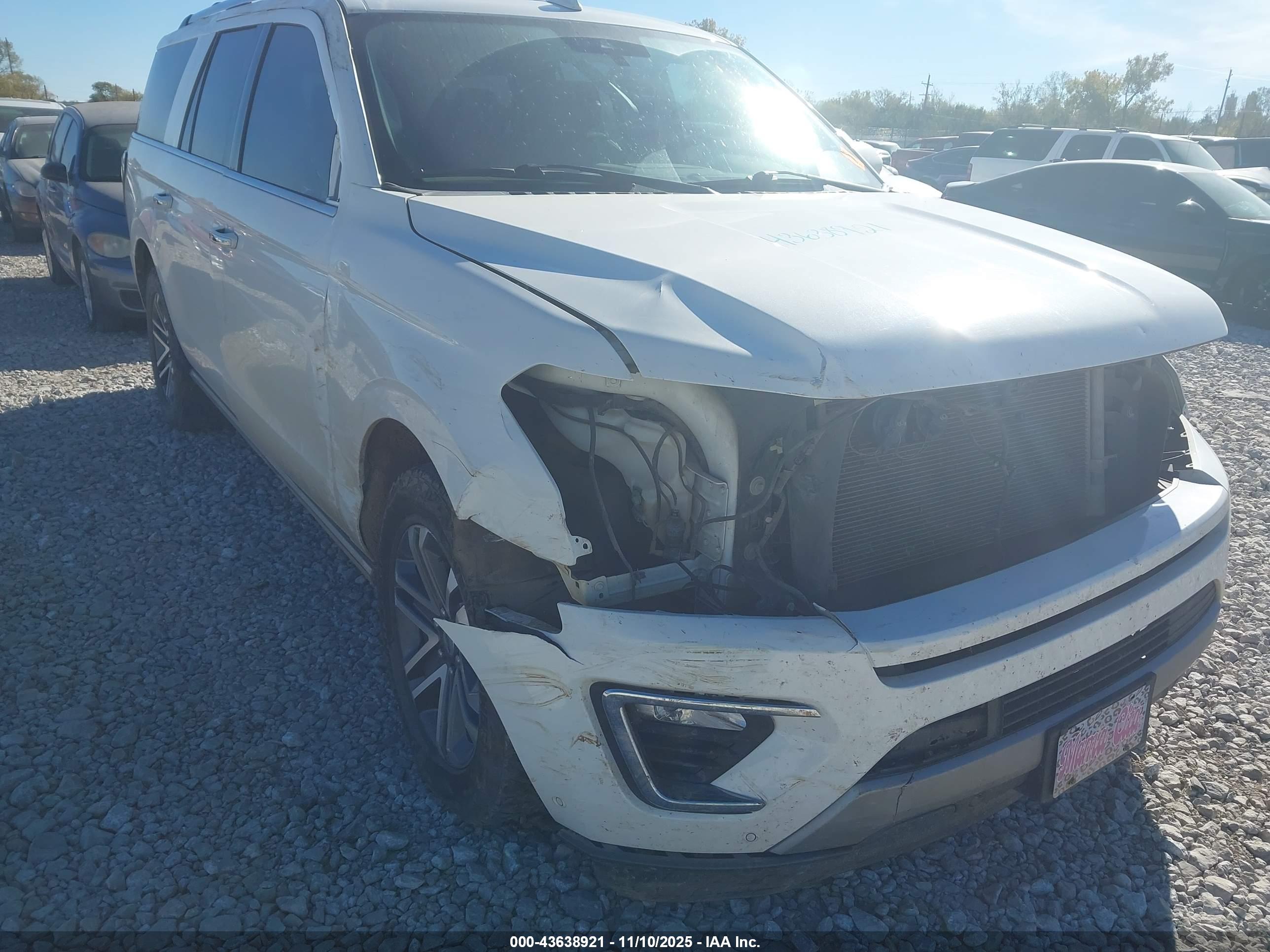 FORD EXPEDITION image 6