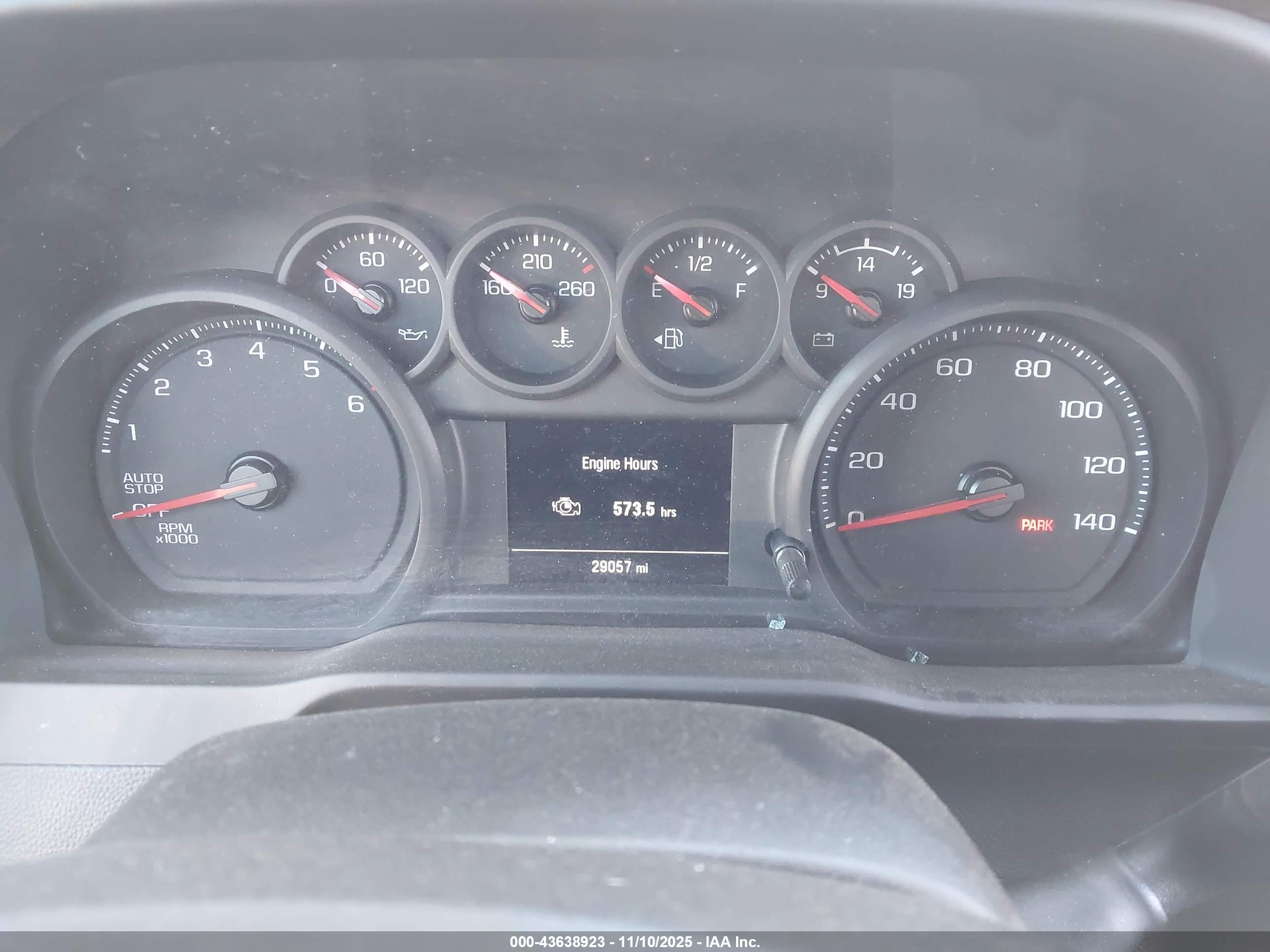 CHEVROLET SILVERADO image 7