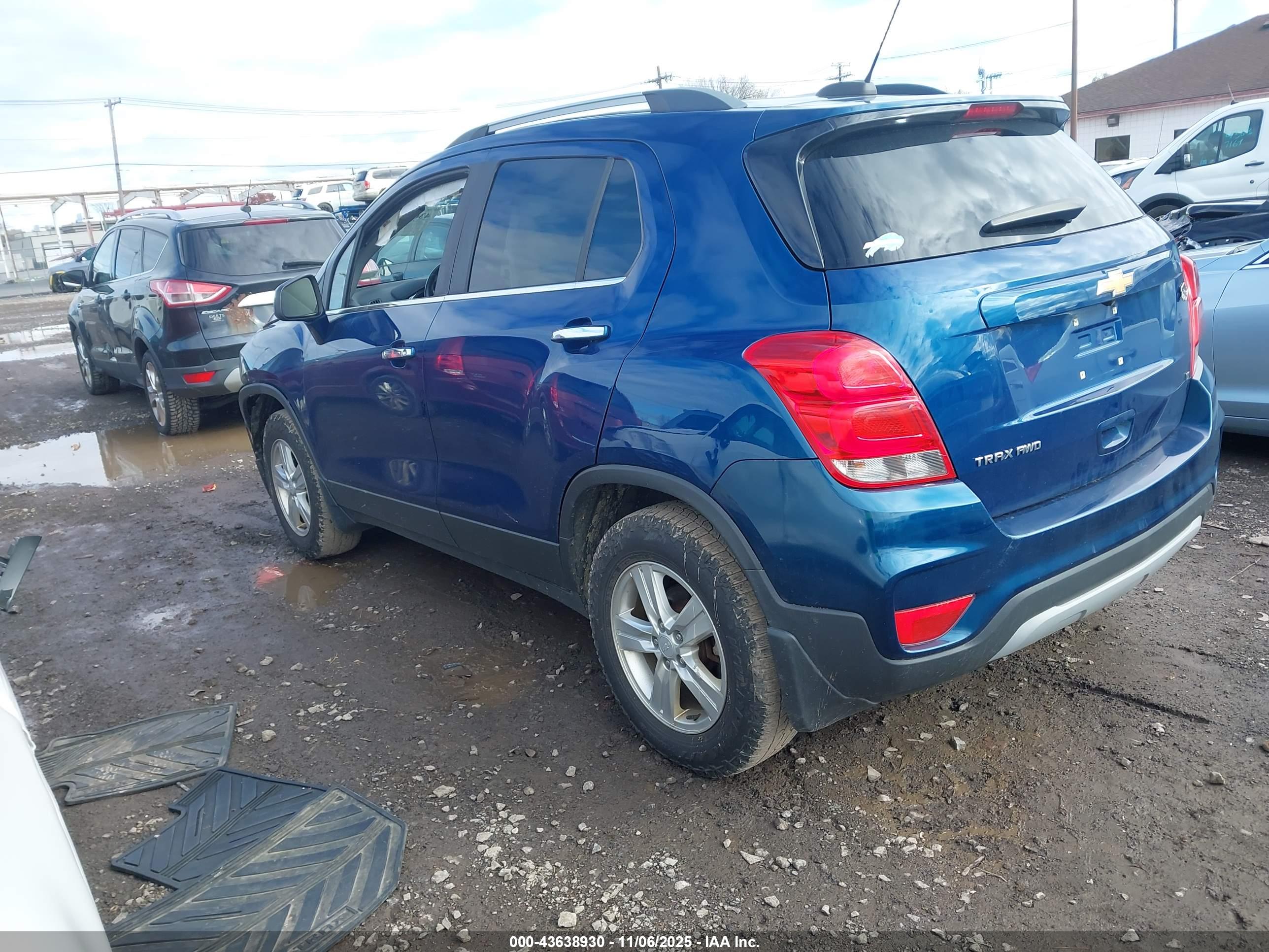 CHEVROLET TRAX image 3