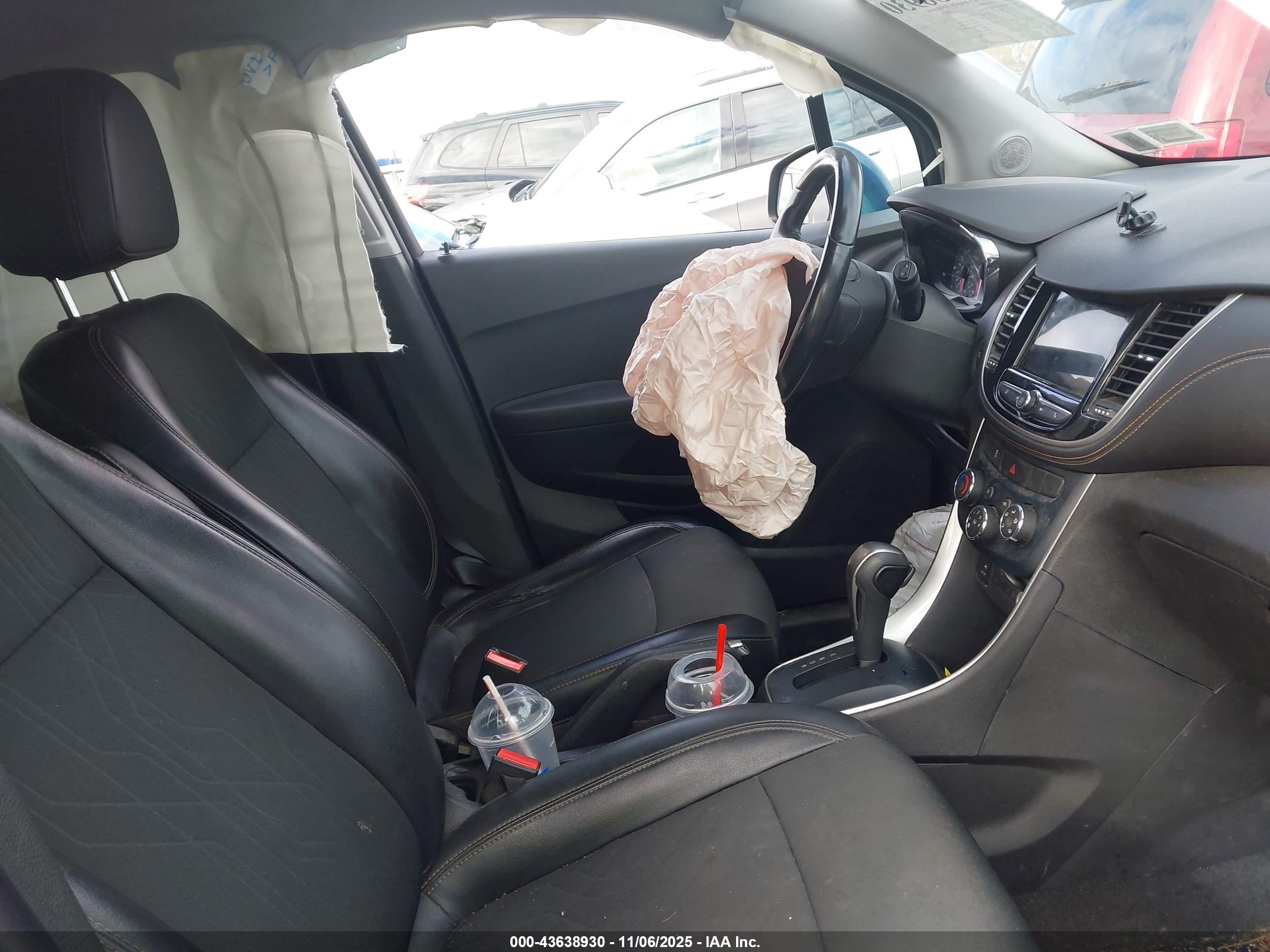 CHEVROLET TRAX image 5