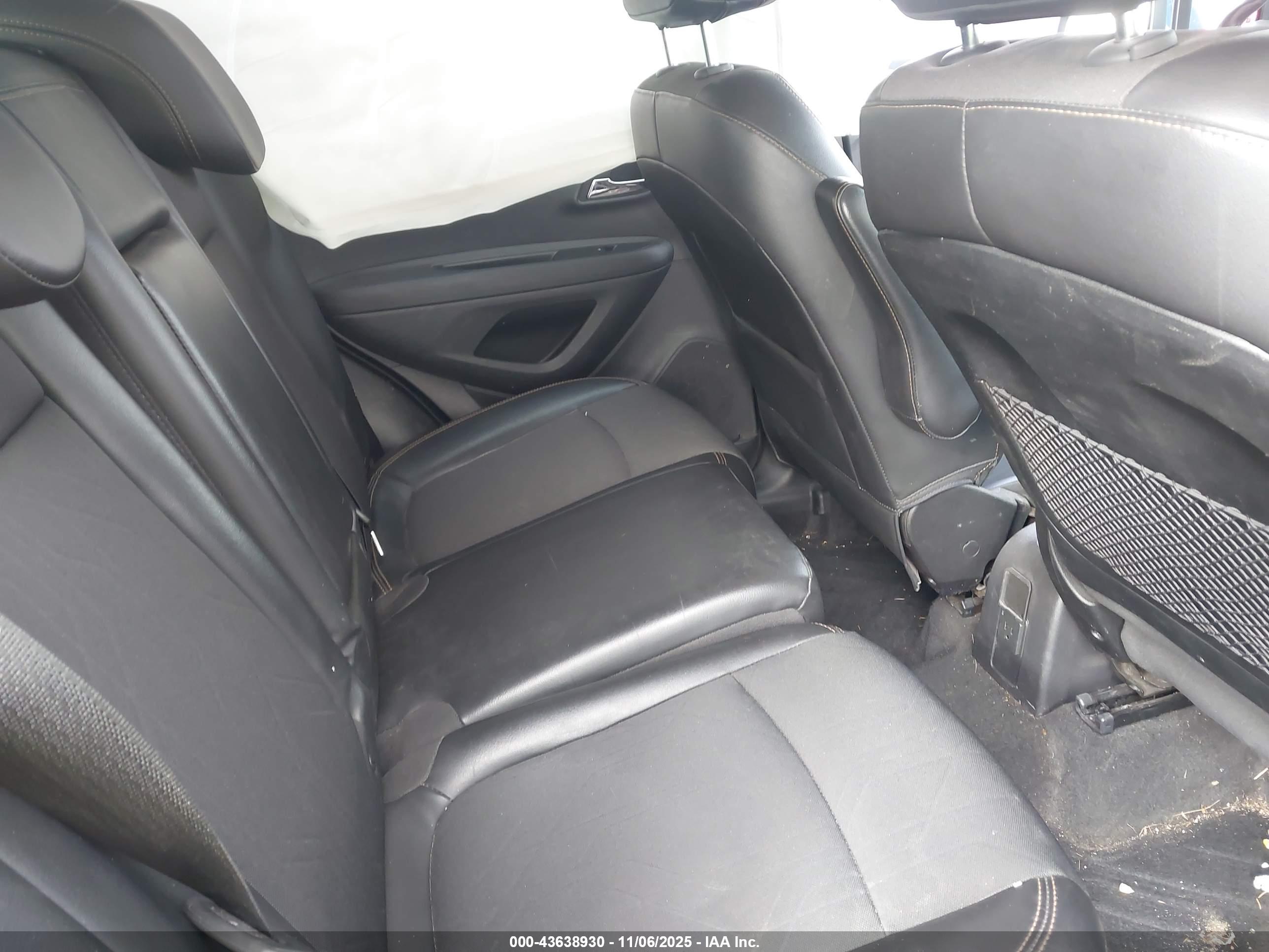 CHEVROLET TRAX image 8