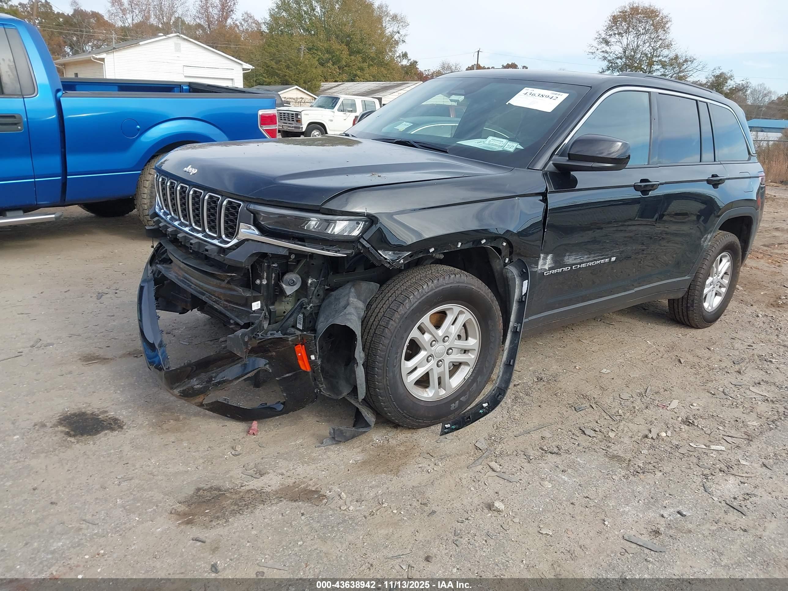 JEEP GRAND image 2