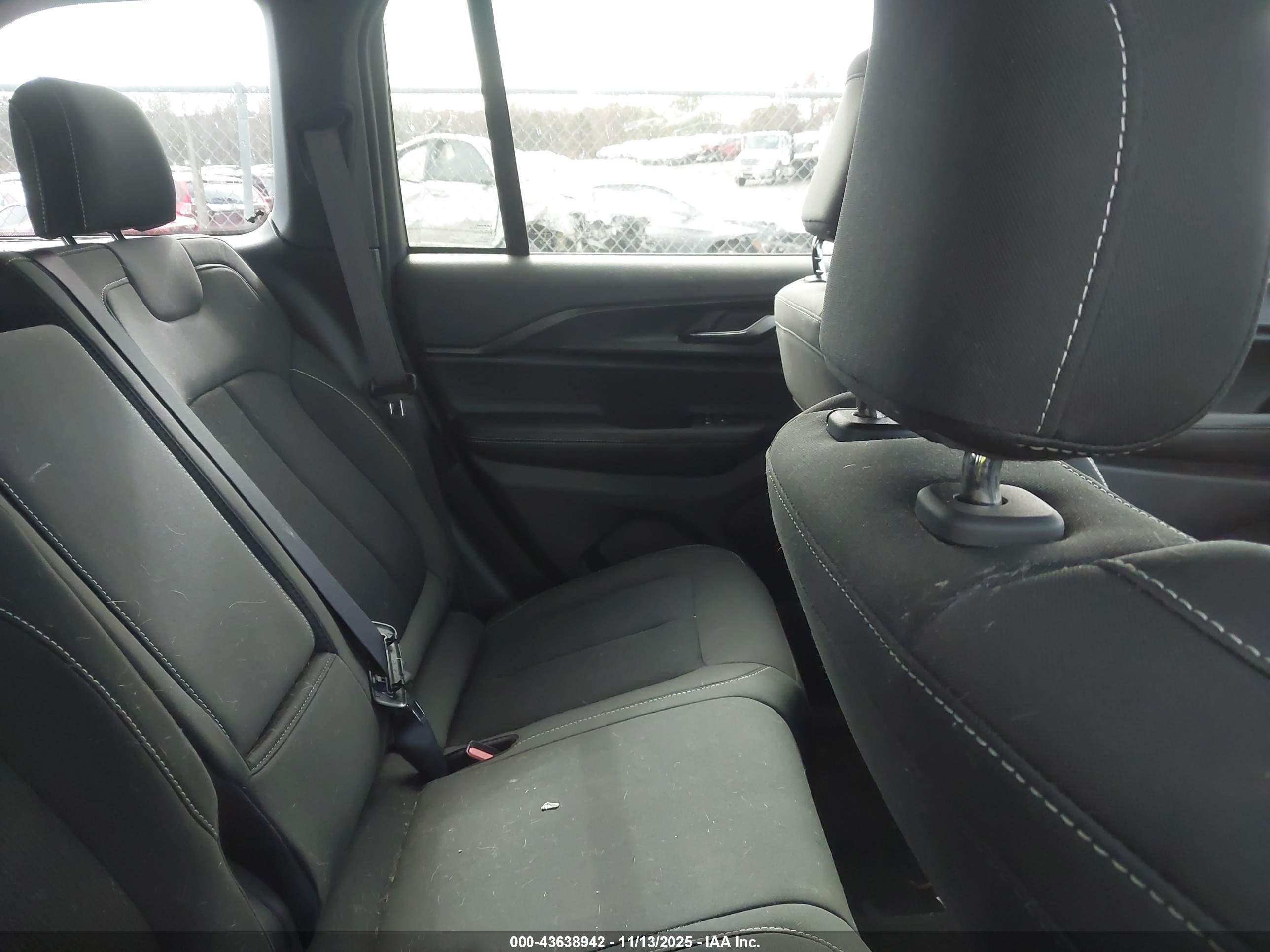 JEEP GRAND image 8