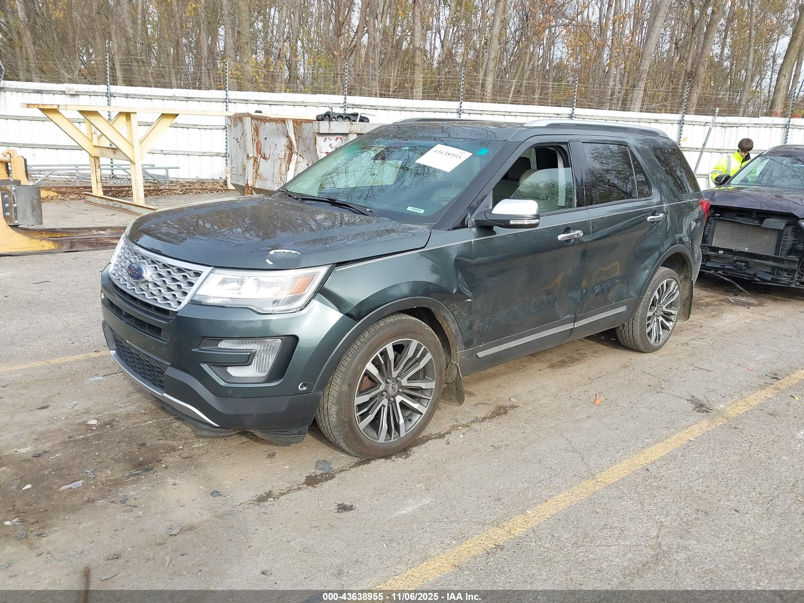 FORD EXPLORER image 2