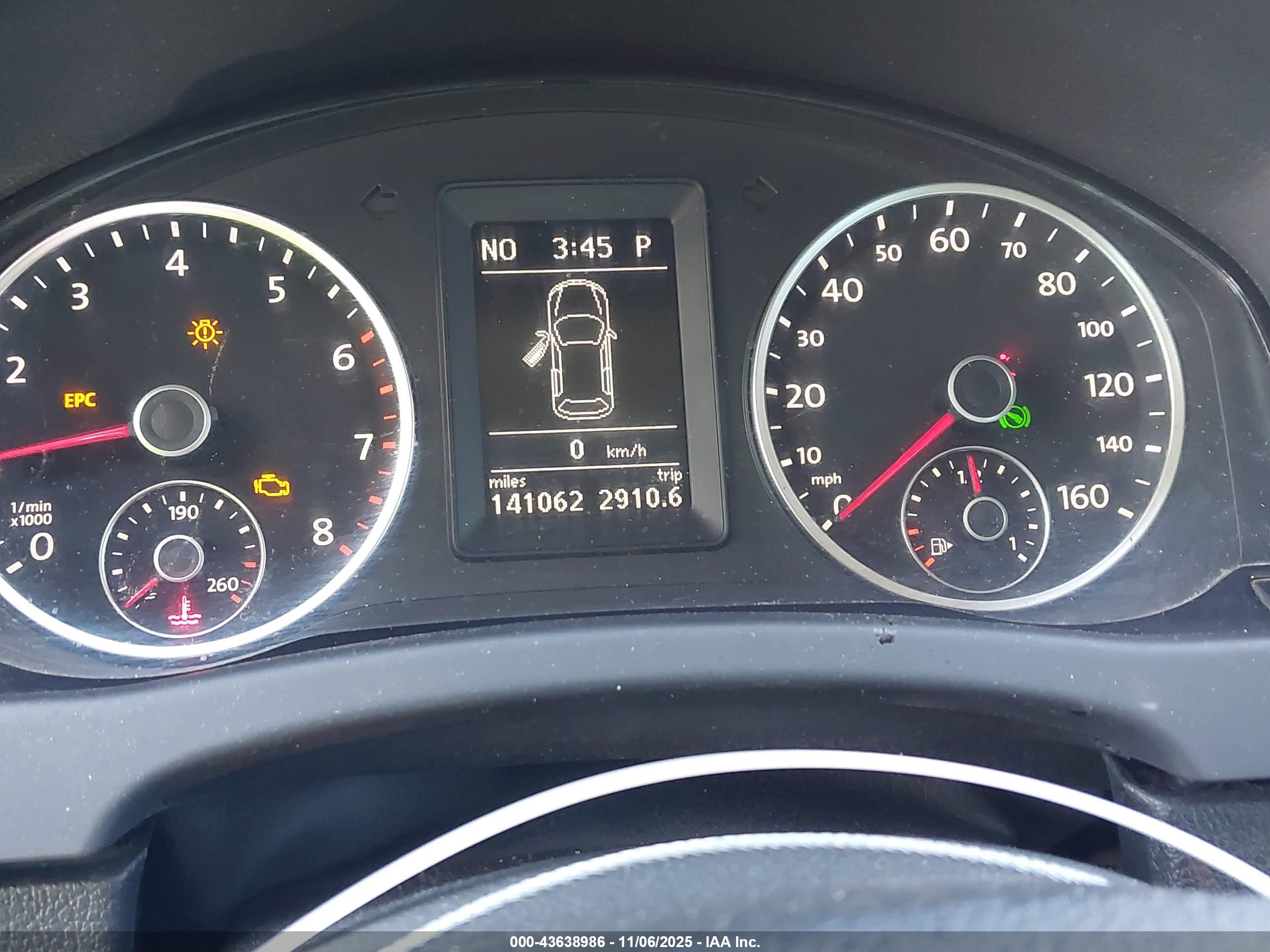 VOLKSWAGEN TIGUAN image 7