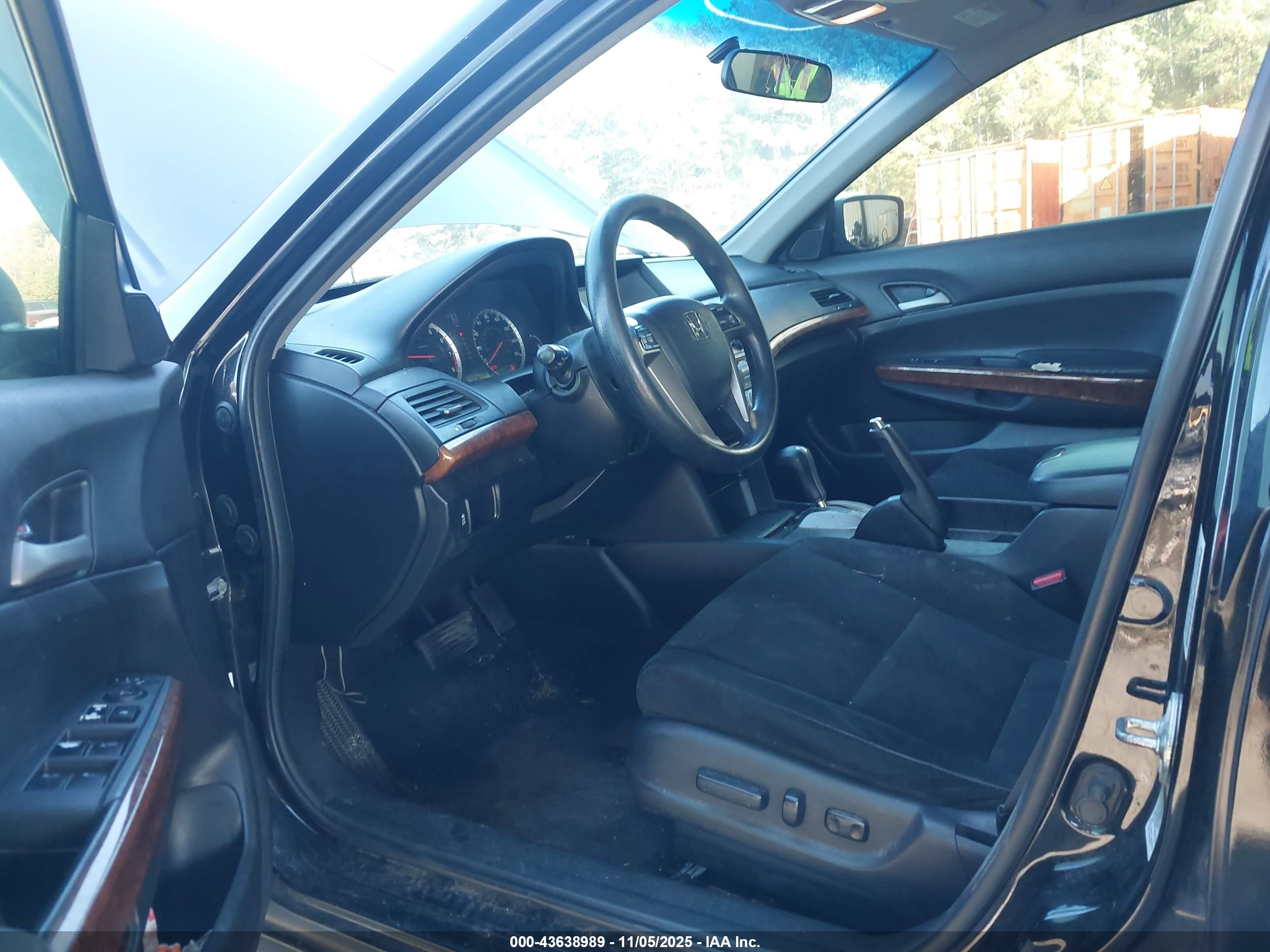 HONDA ACCORD image 5