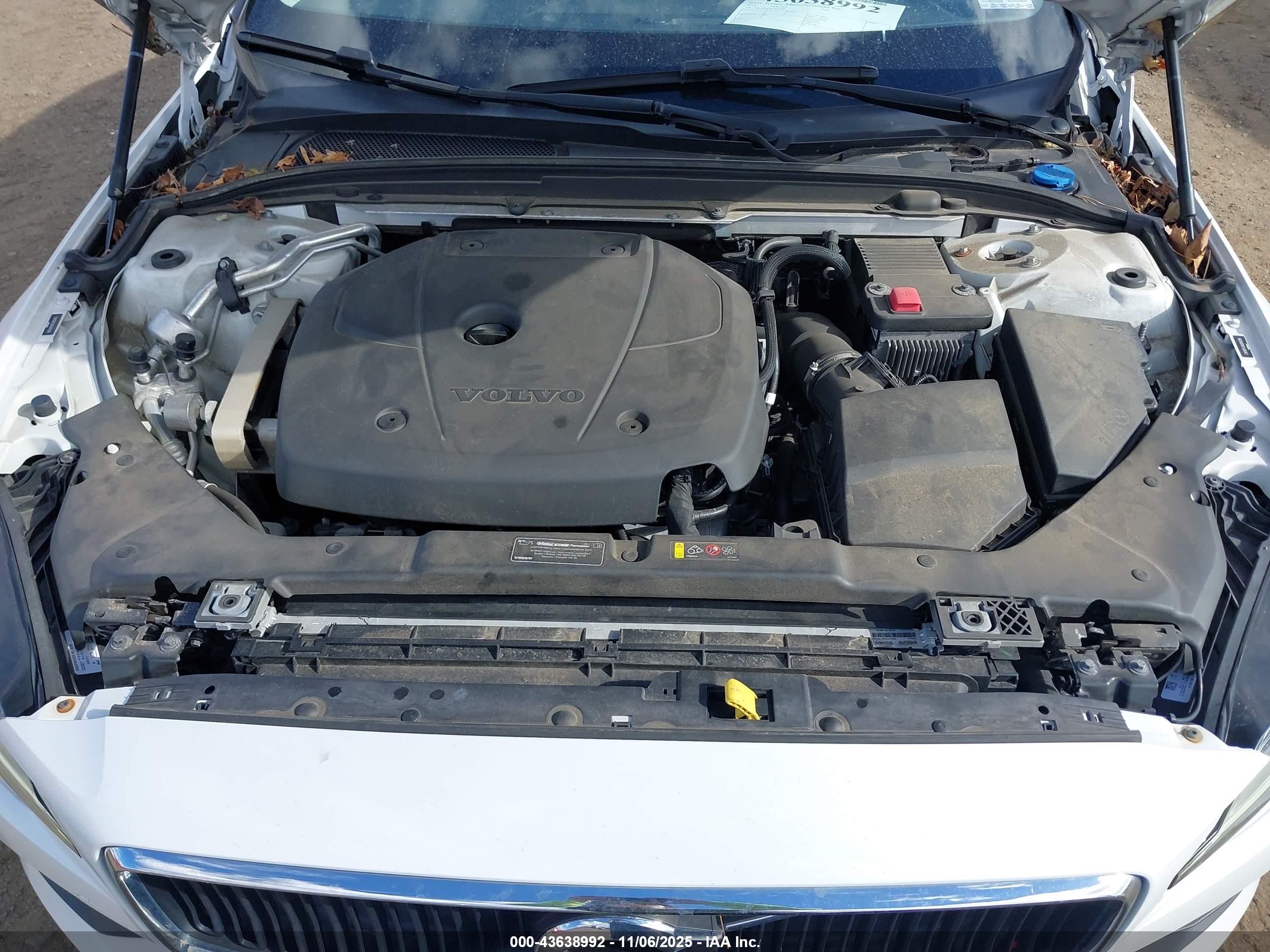 VOLVO S60 image 10