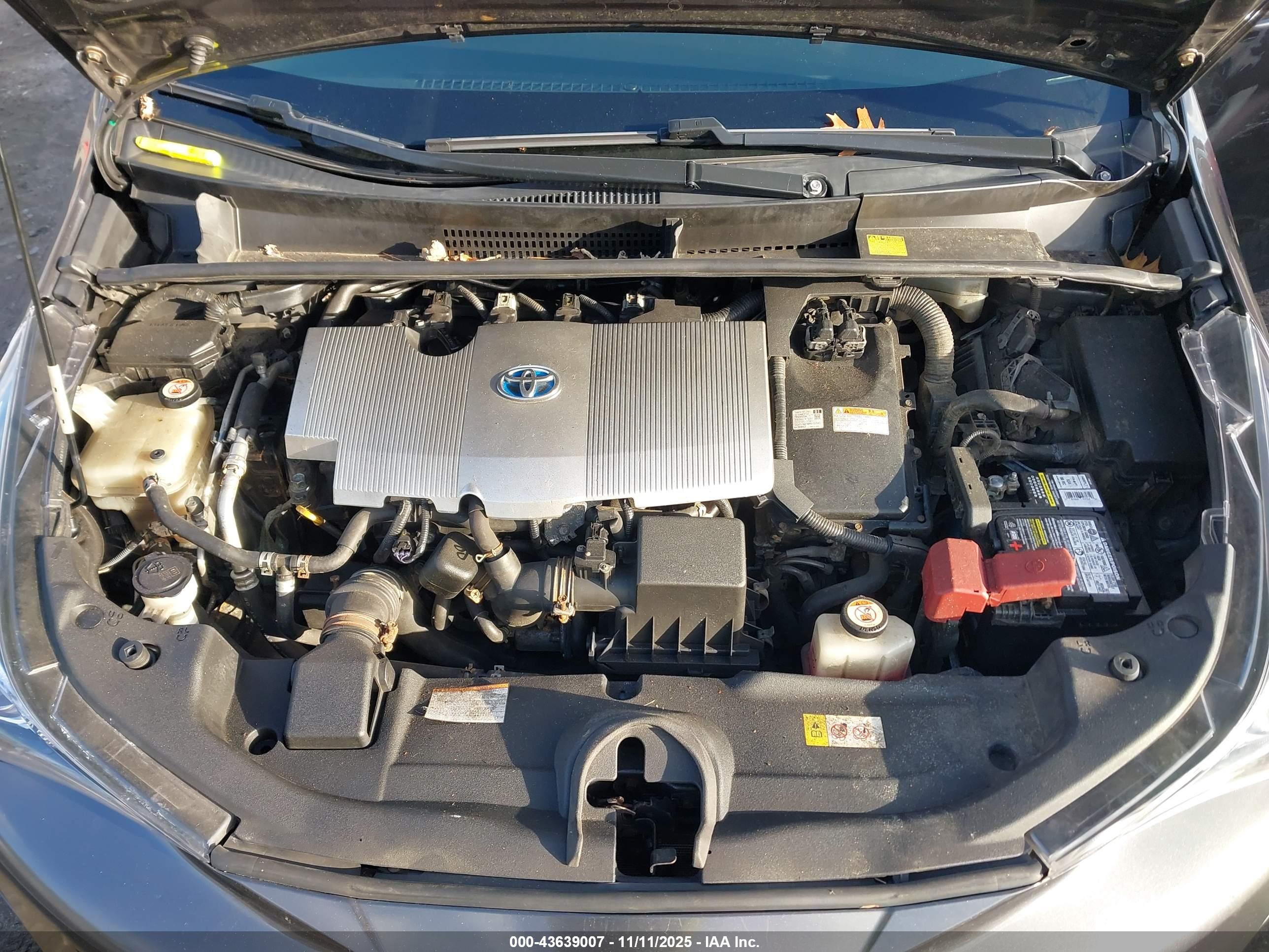 TOYOTA PRIUS image 10