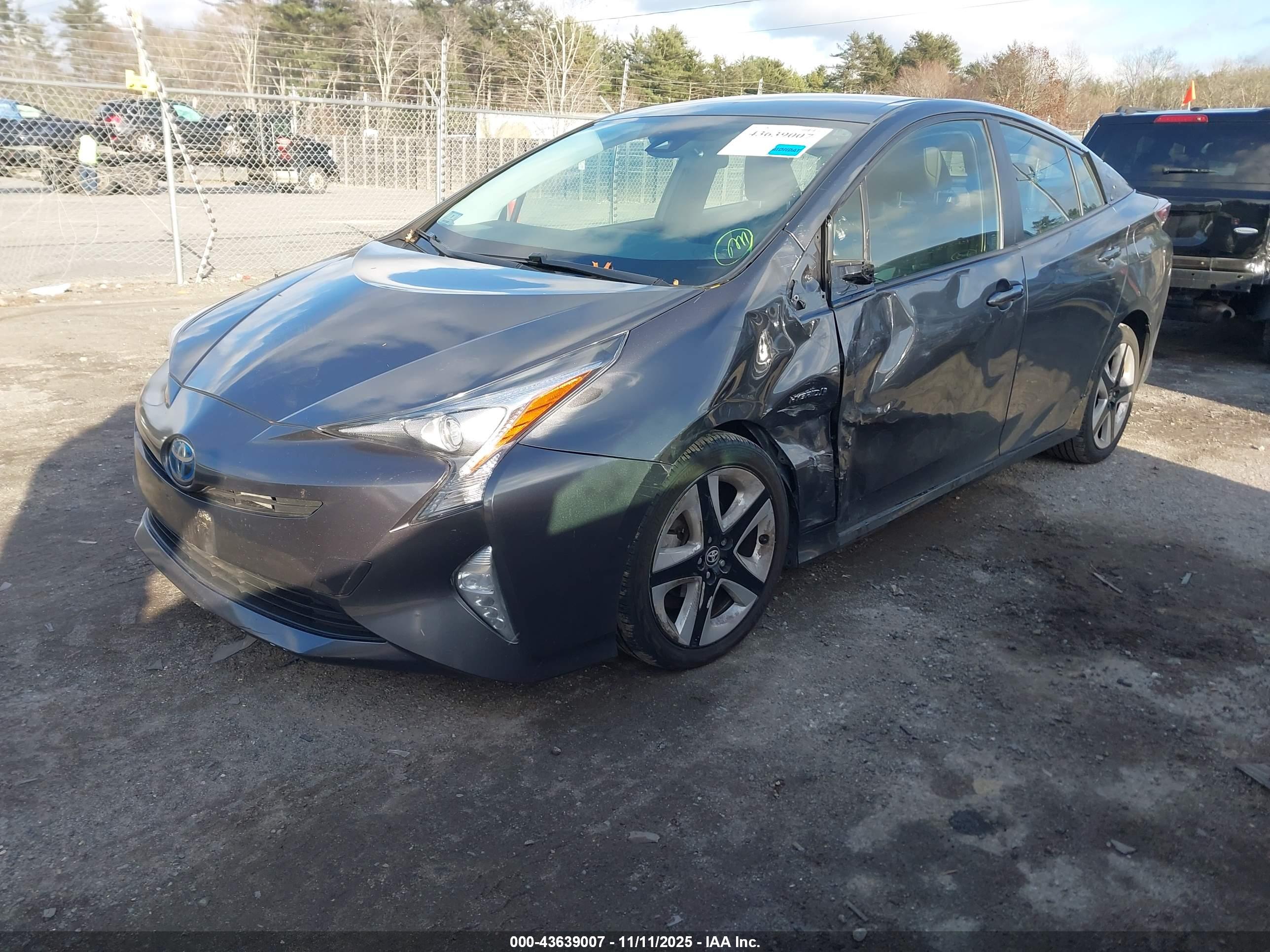 TOYOTA PRIUS image 2