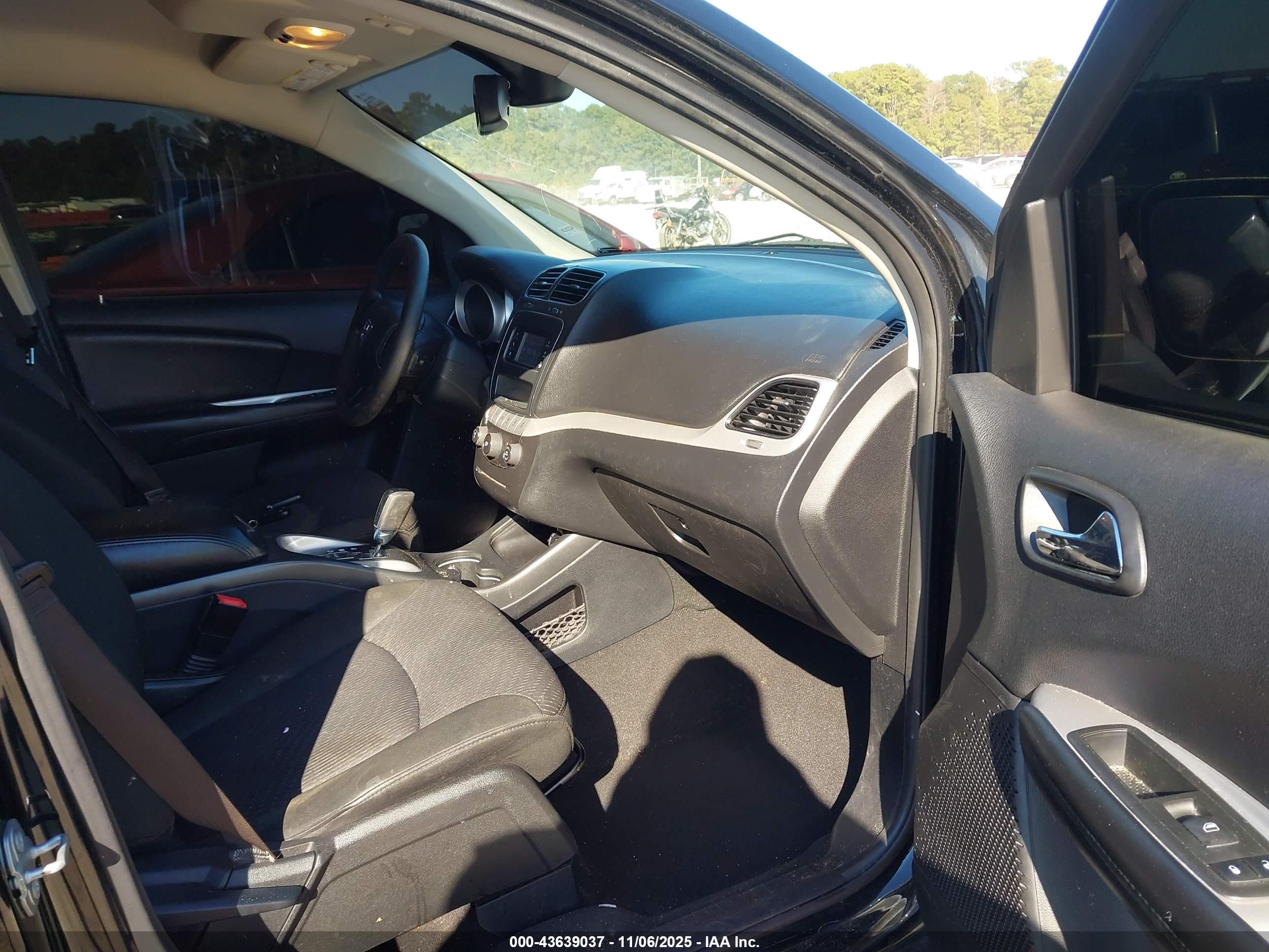 DODGE JOURNEY image 5