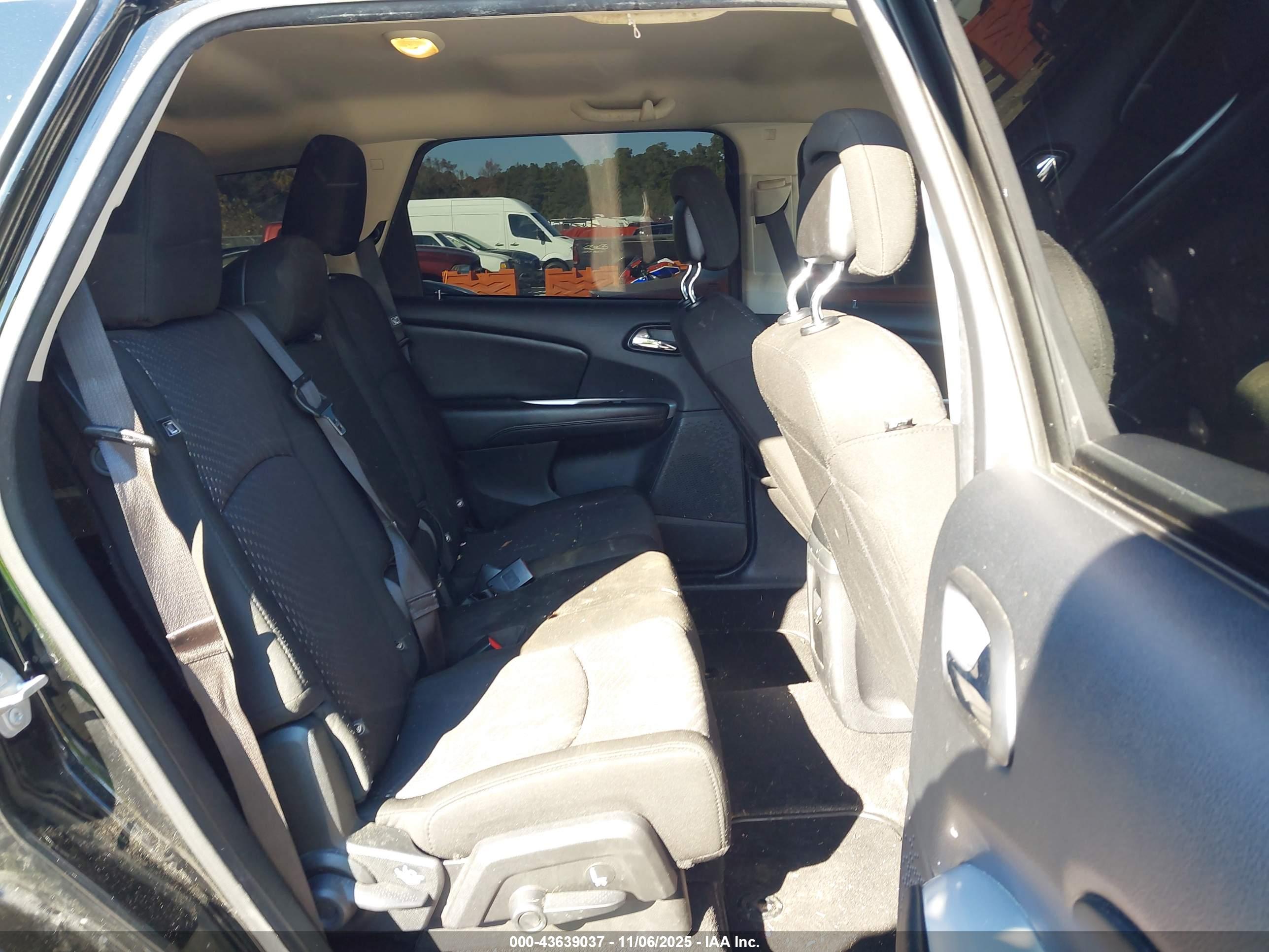 DODGE JOURNEY image 8