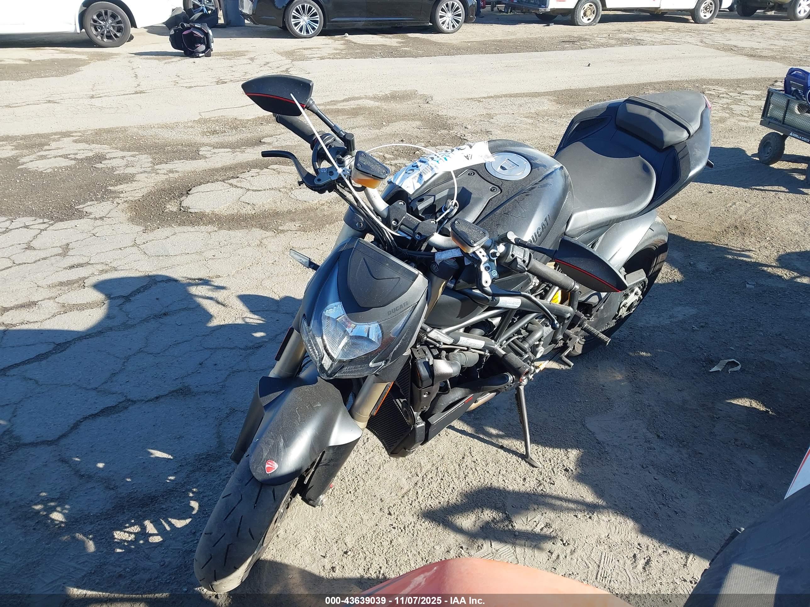 DUCATI STREETFIGHTER image 2