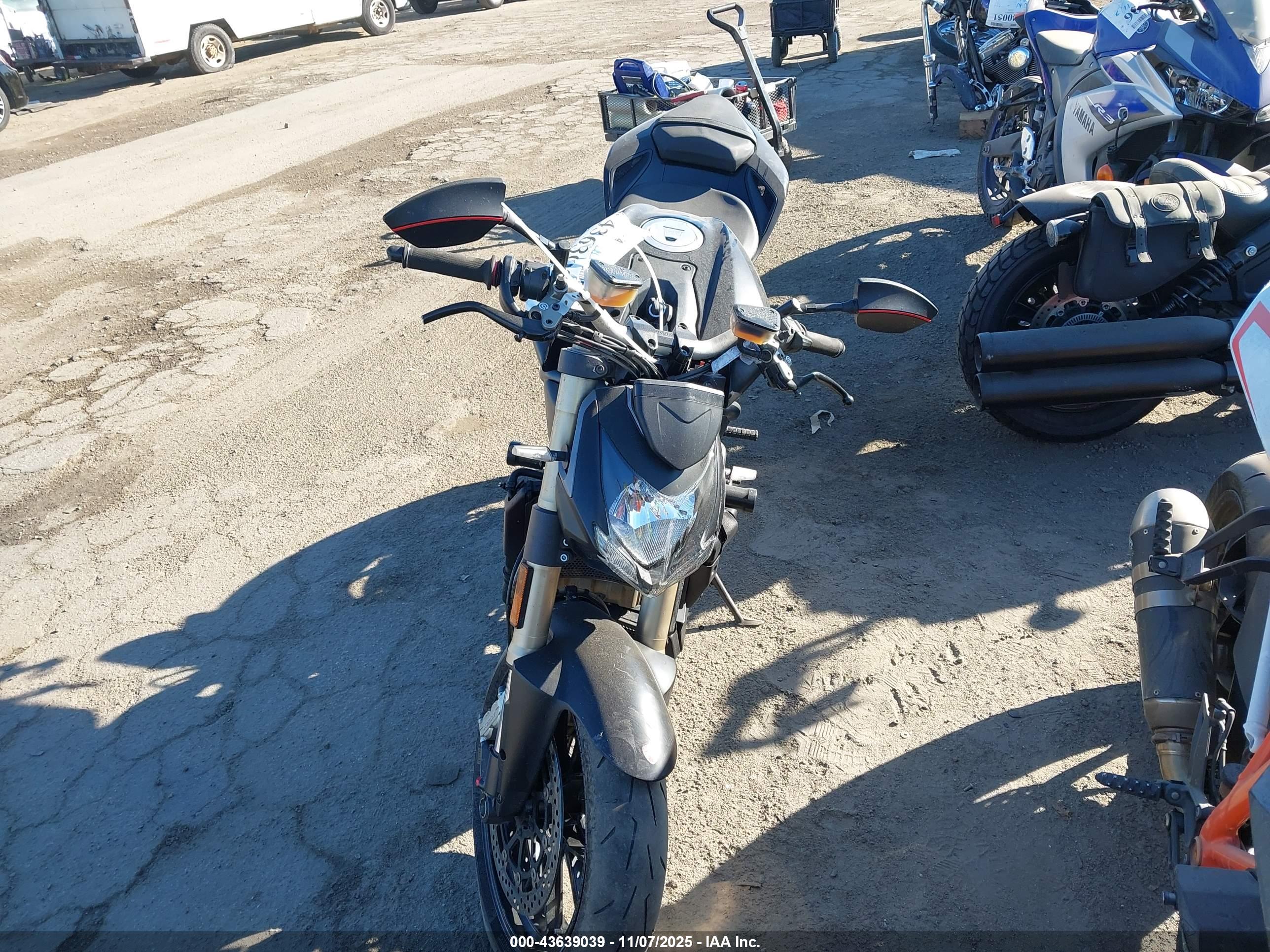 DUCATI STREETFIGHTER image 5