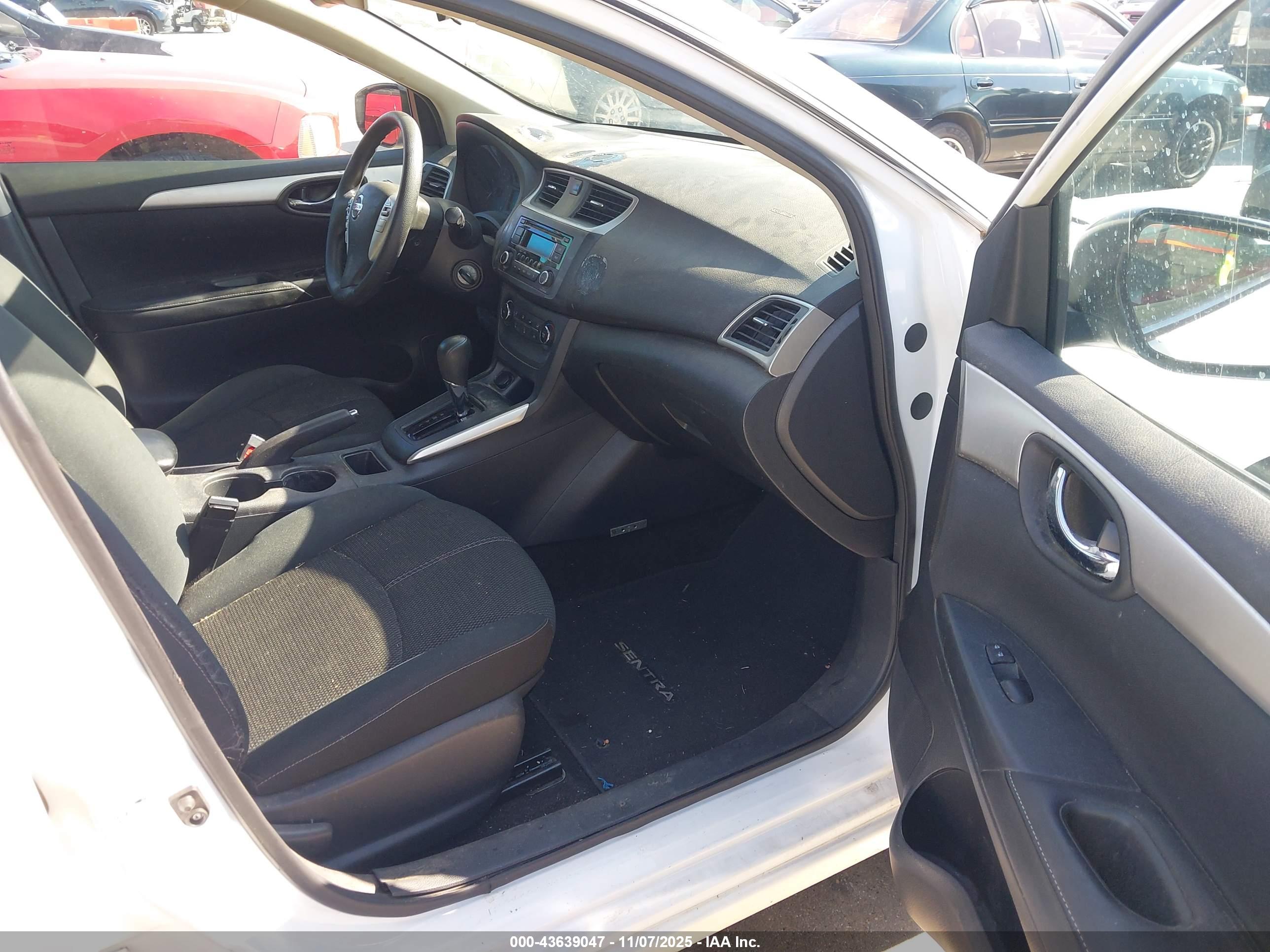 NISSAN SENTRA image 5
