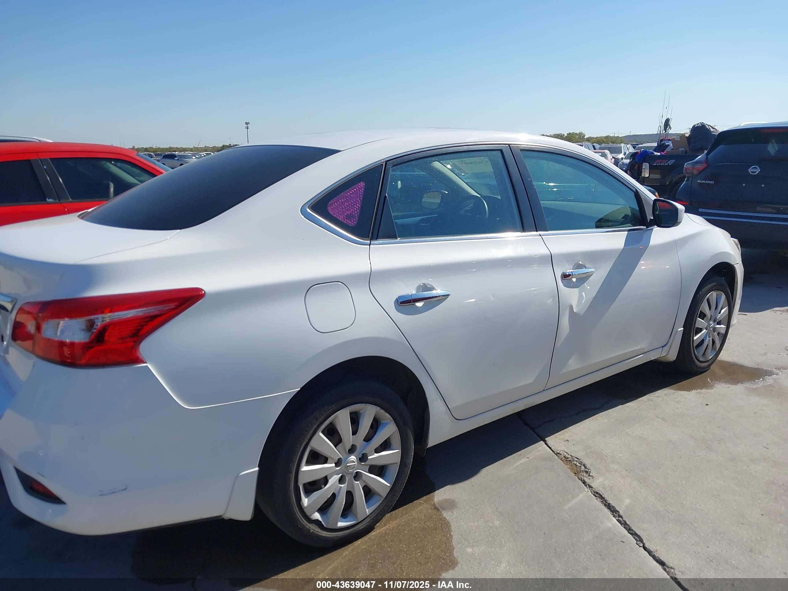 NISSAN SENTRA image 6