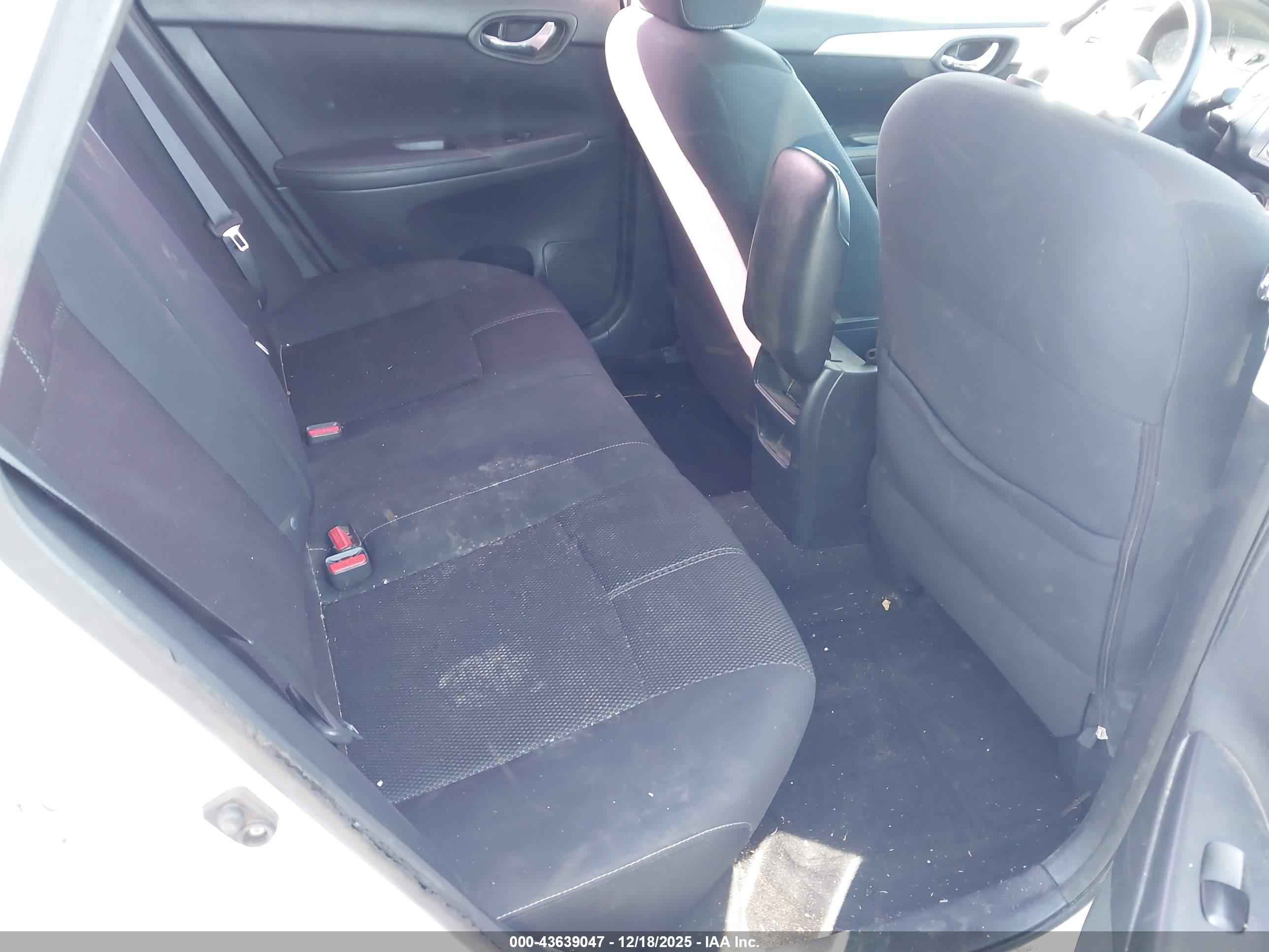 NISSAN SENTRA image 8