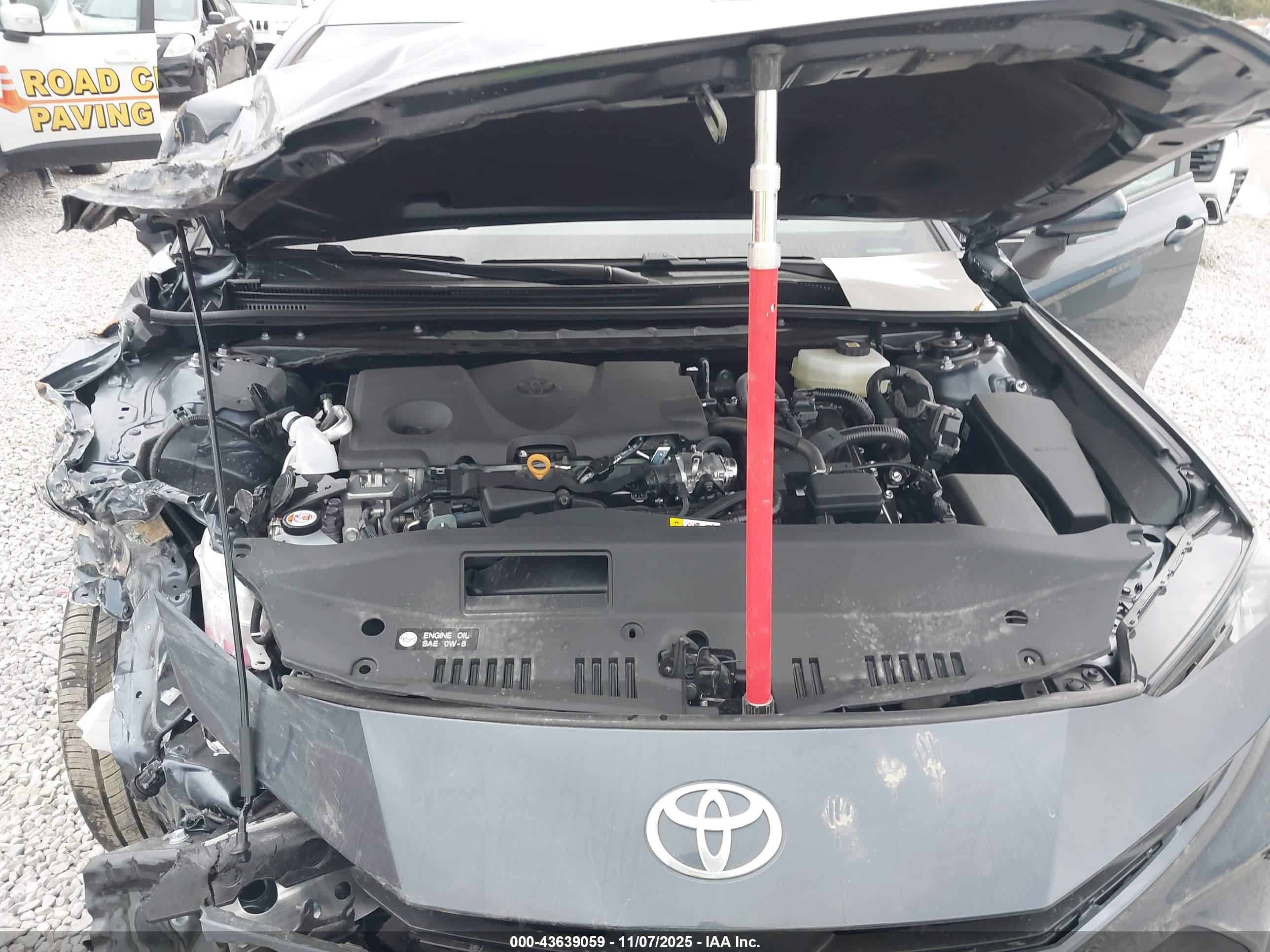 TOYOTA CAMRY image 10