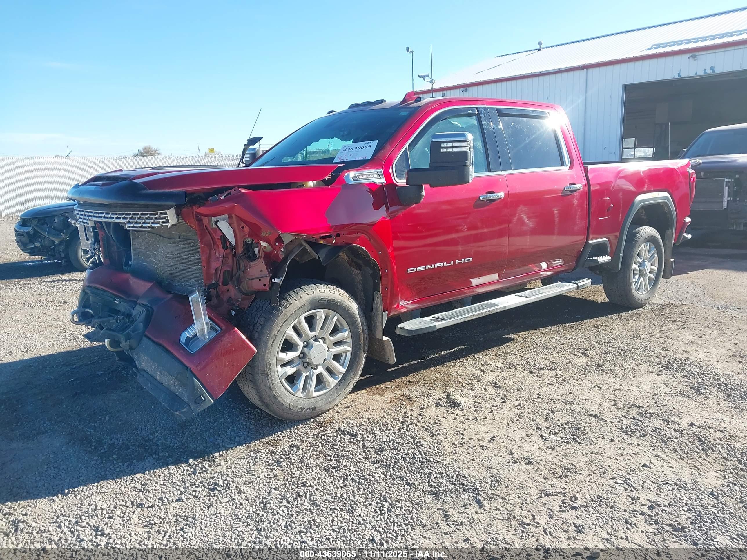 GMC SIERRA image 2