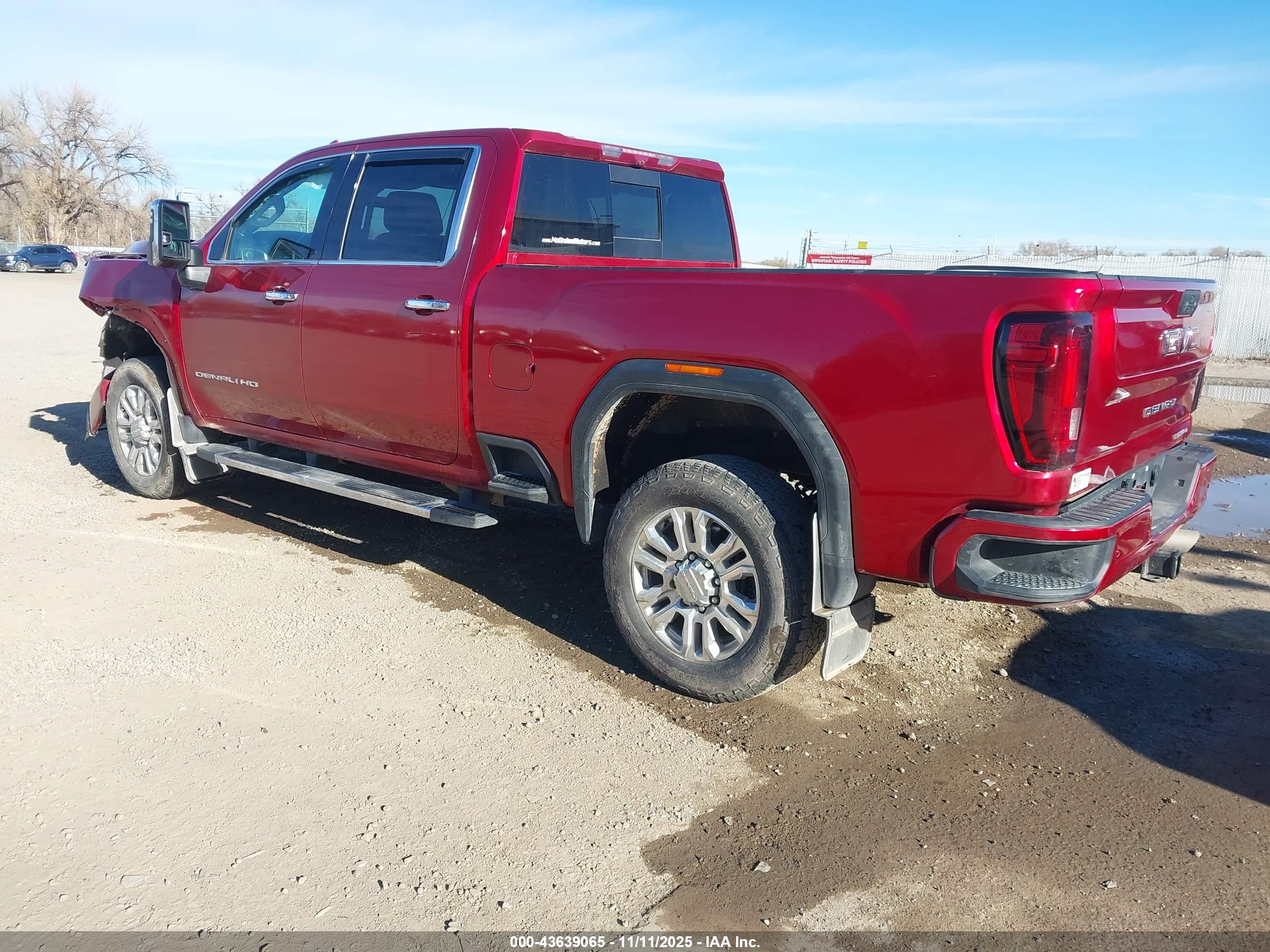 GMC SIERRA image 3