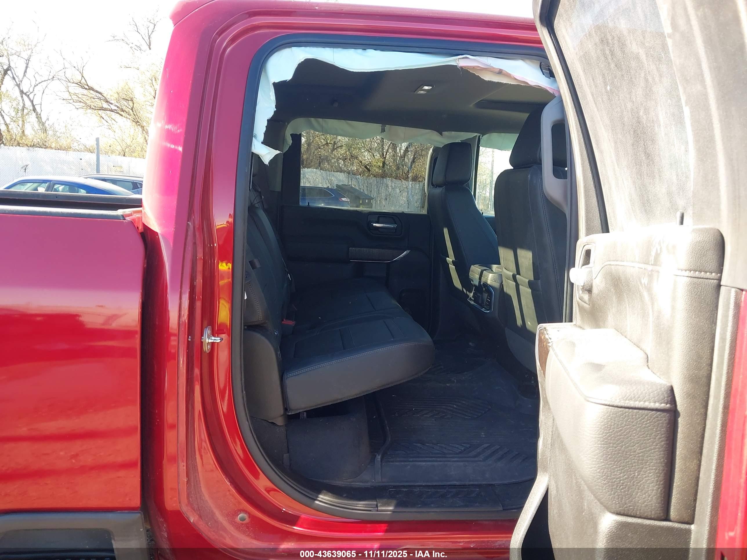 GMC SIERRA image 8