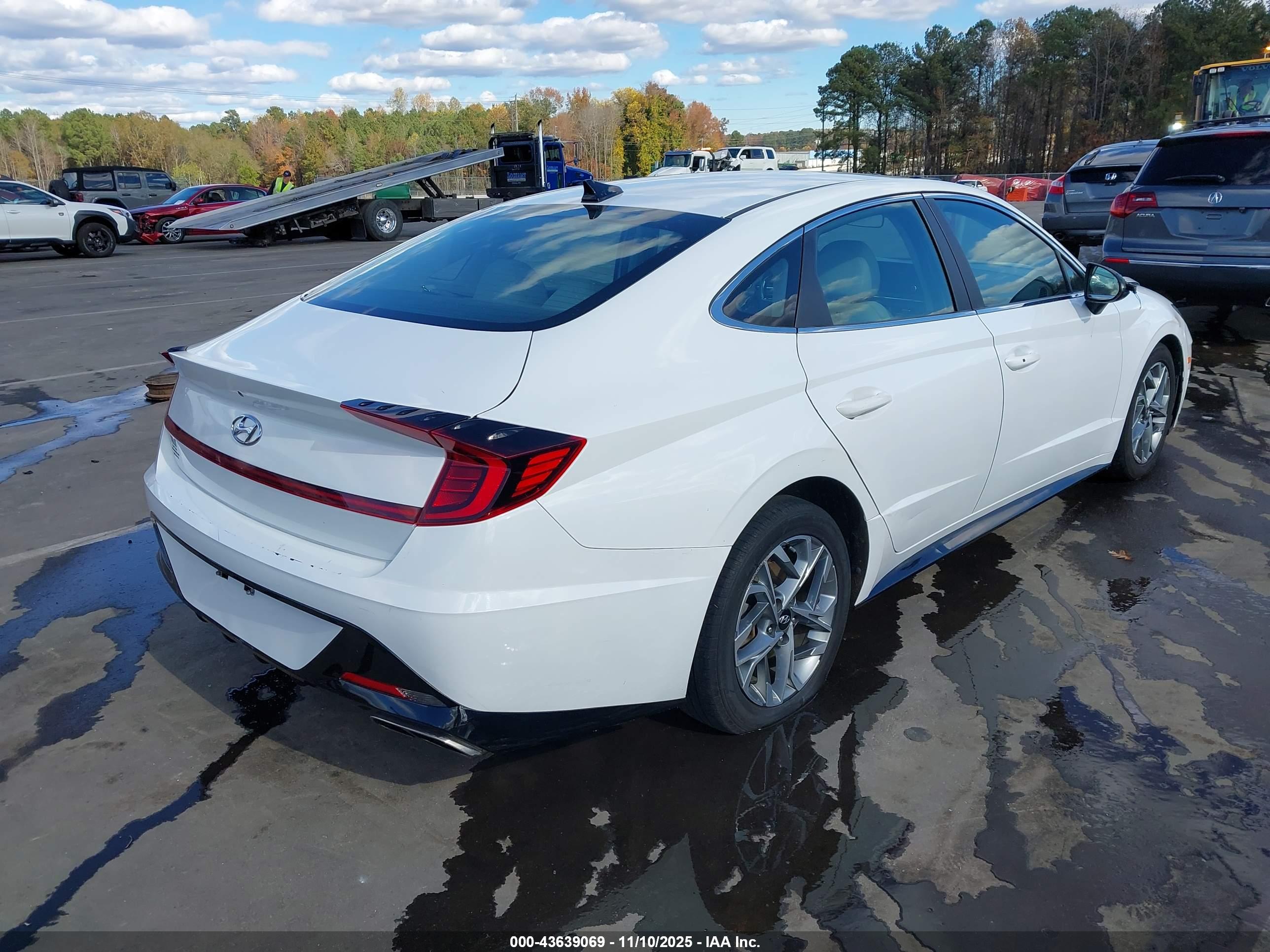 HYUNDAI SONATA image 4