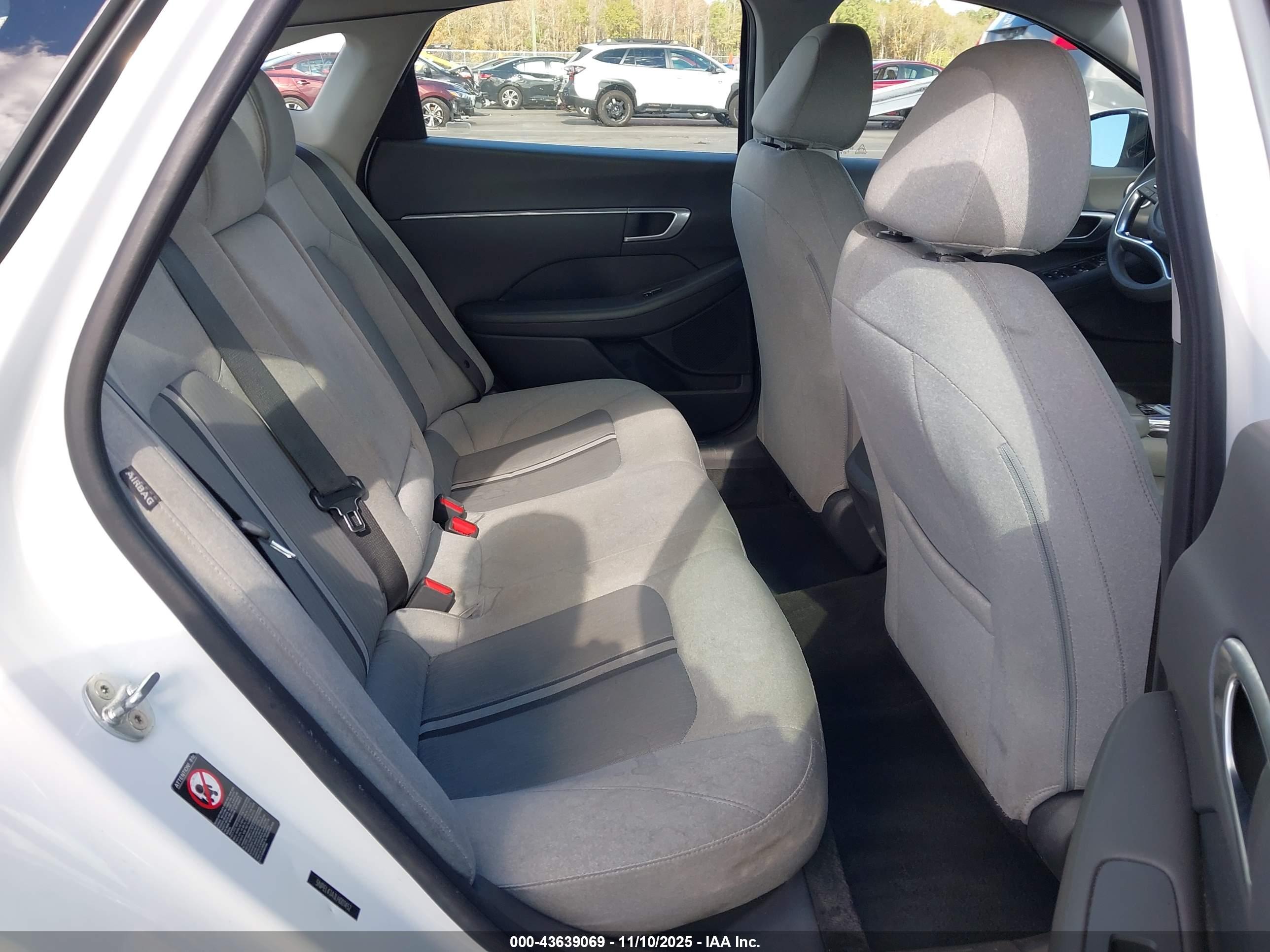 HYUNDAI SONATA image 8