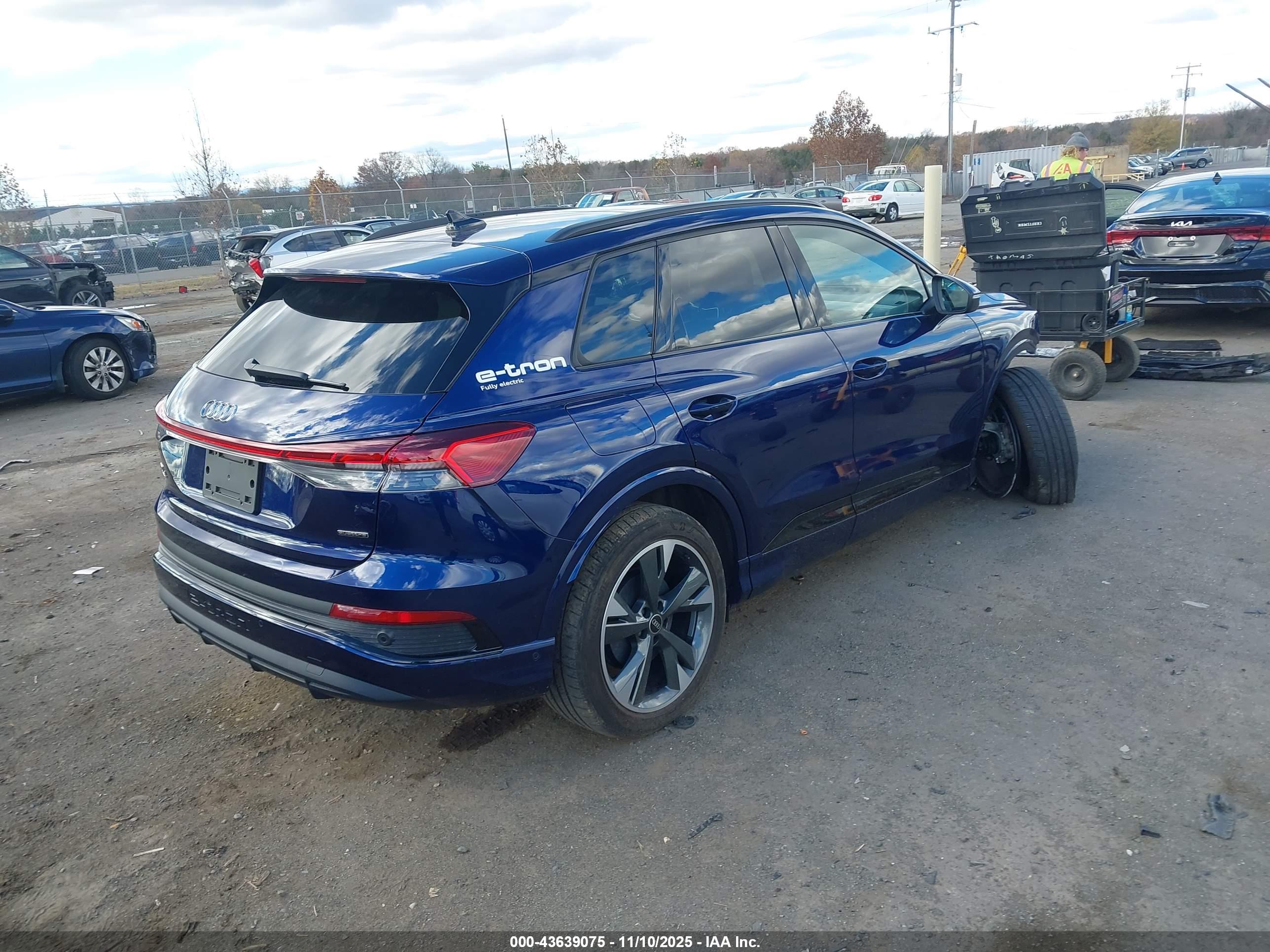 AUDI Q4 image 4