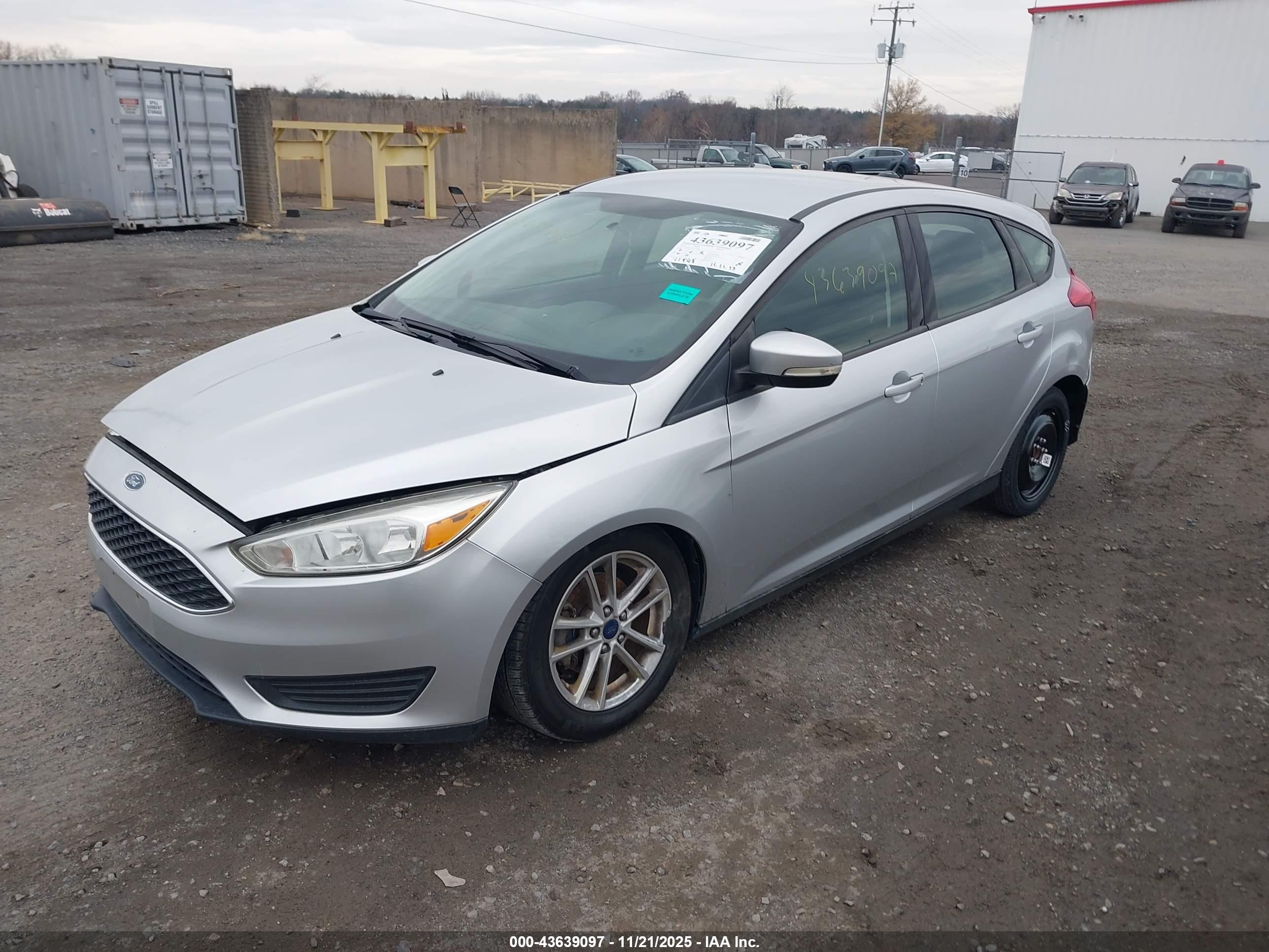 FORD FOCUS image 2