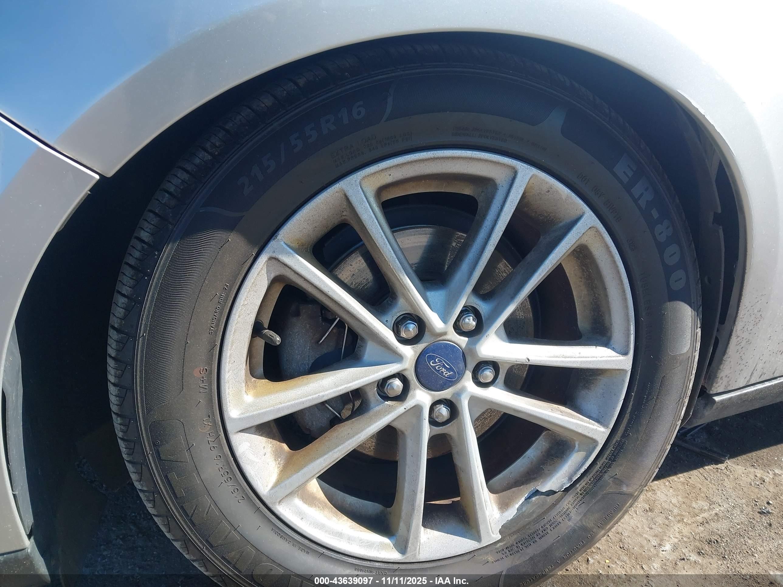 FORD FOCUS image 6