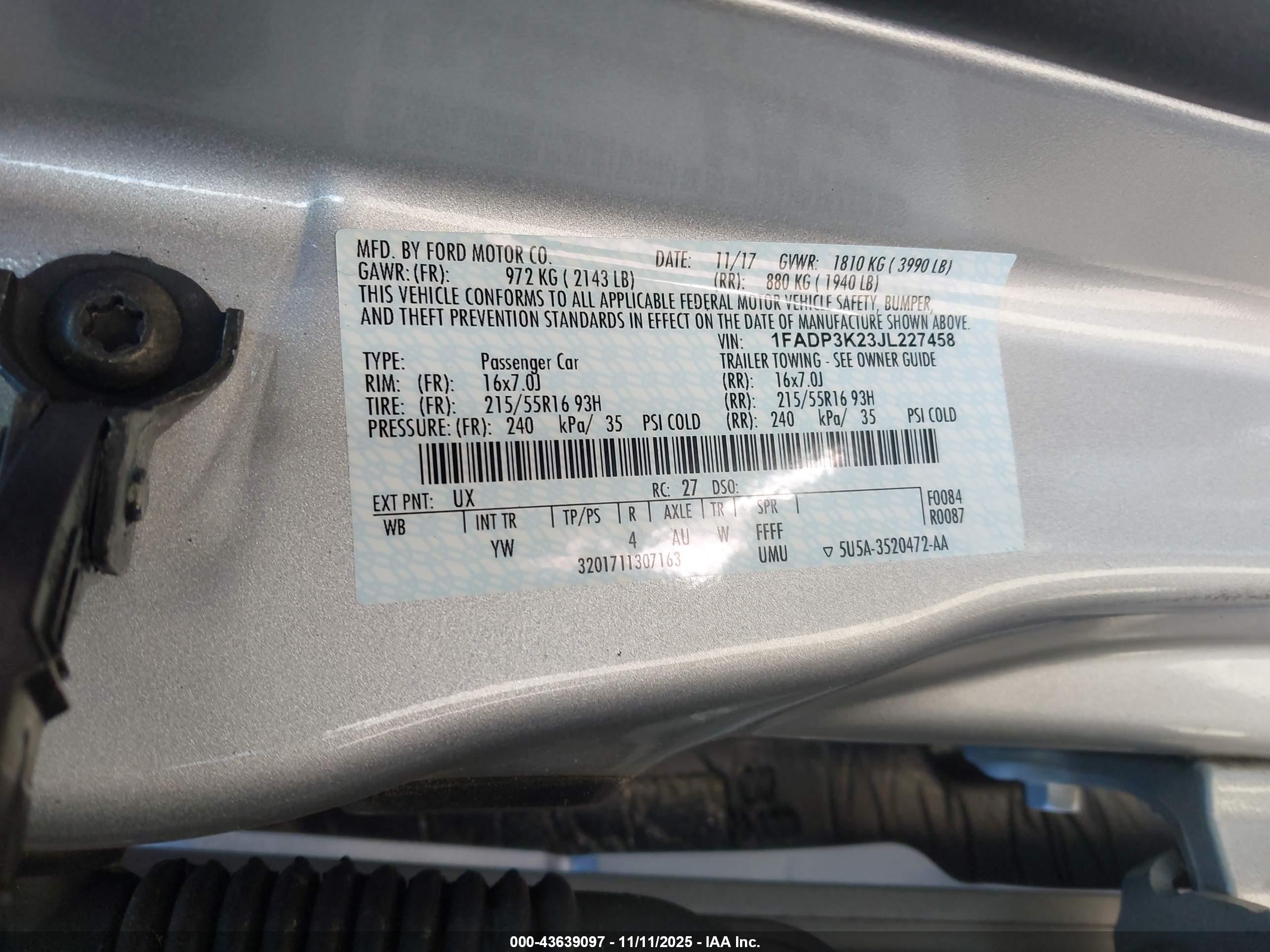 FORD FOCUS image 9