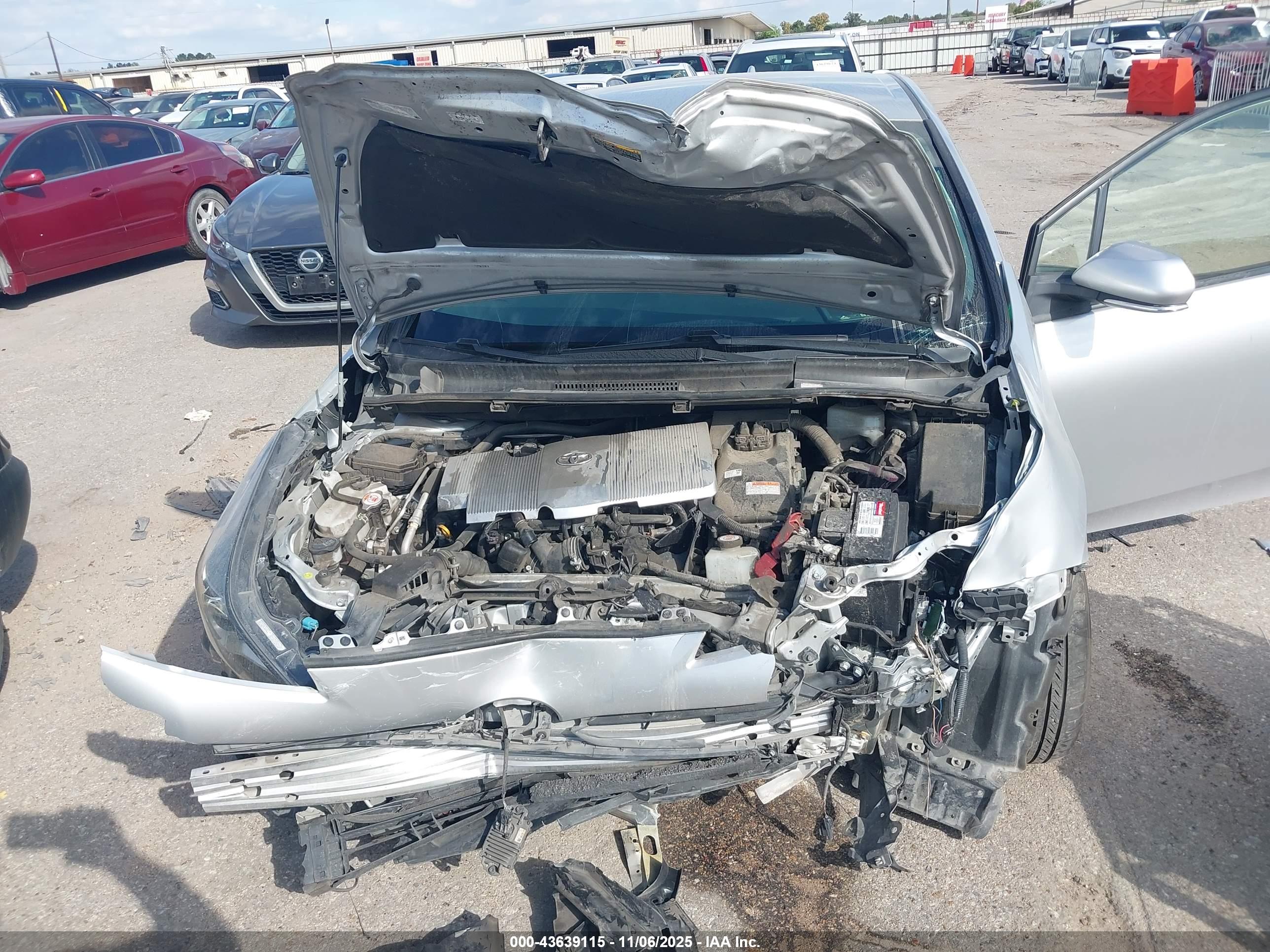 TOYOTA PRIUS image 10