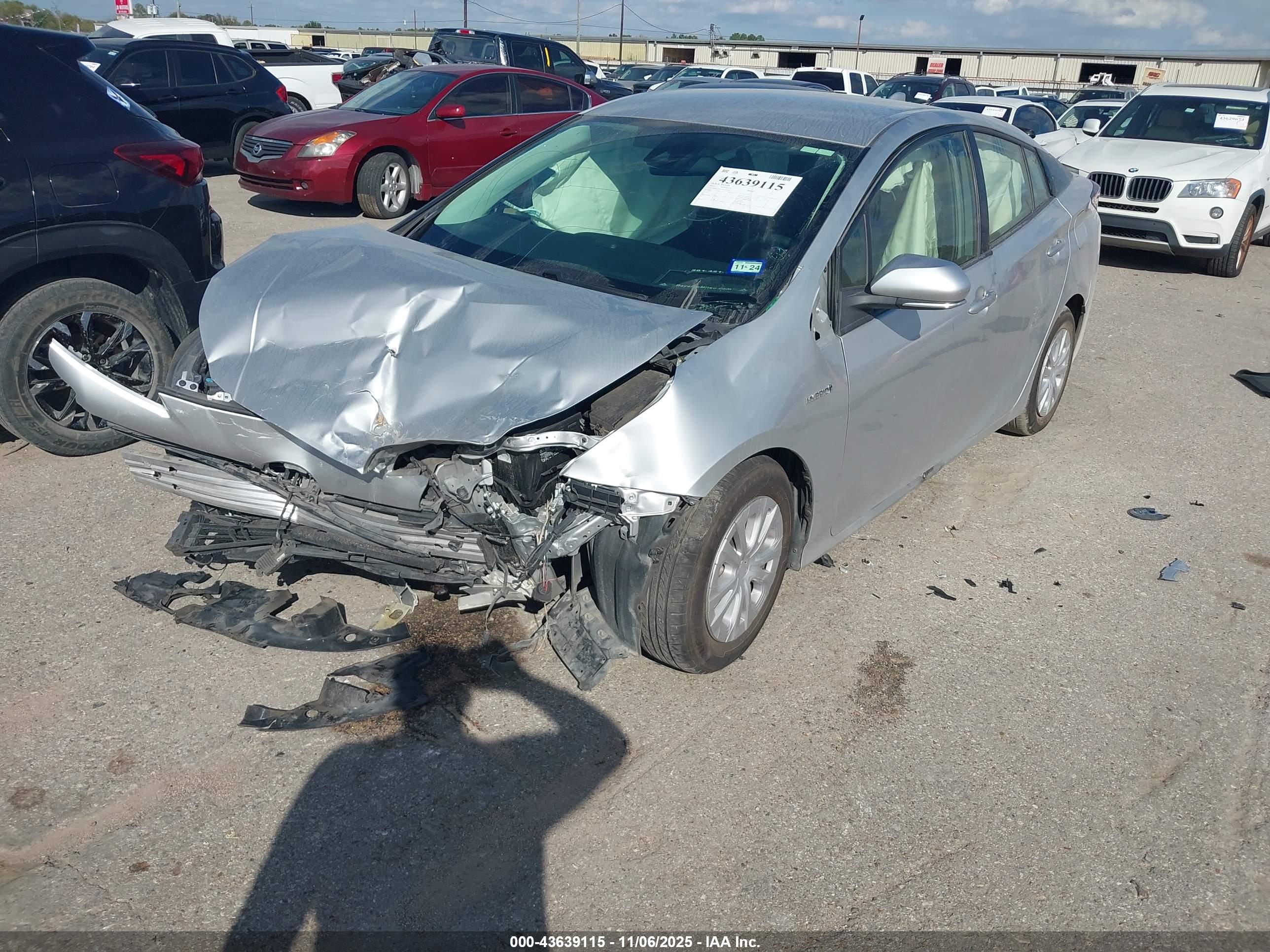 TOYOTA PRIUS image 2