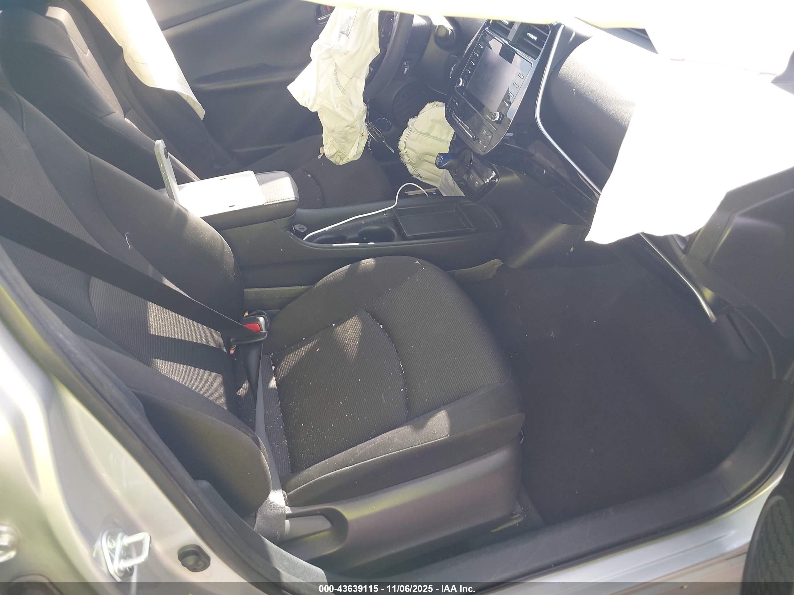 TOYOTA PRIUS image 5