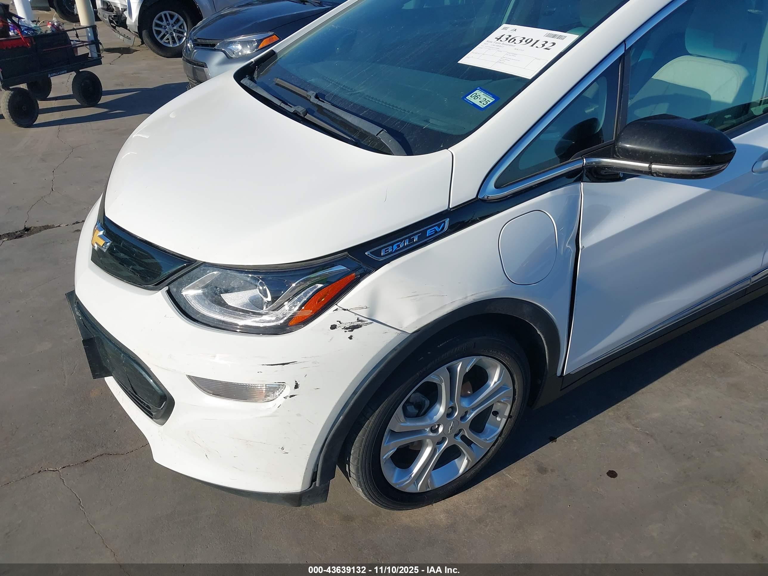 CHEVROLET BOLT image 6