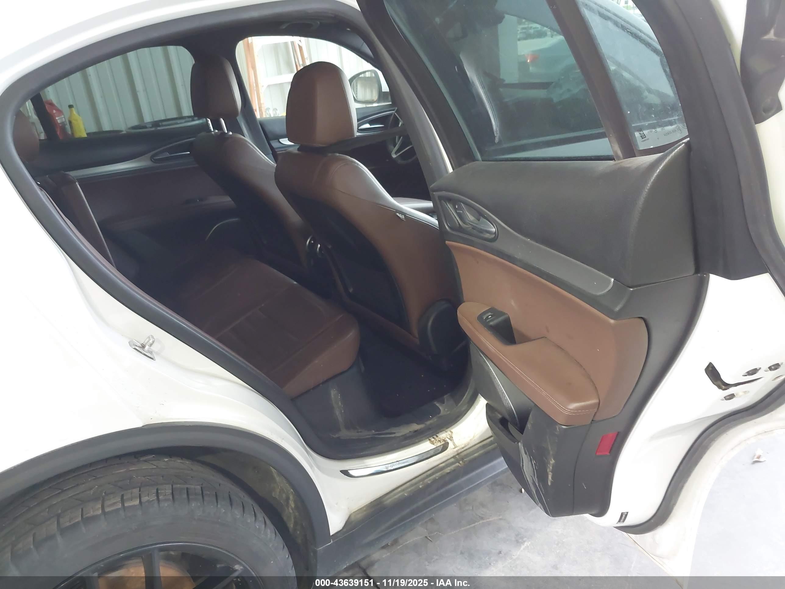 ALFA ROMEO image 8