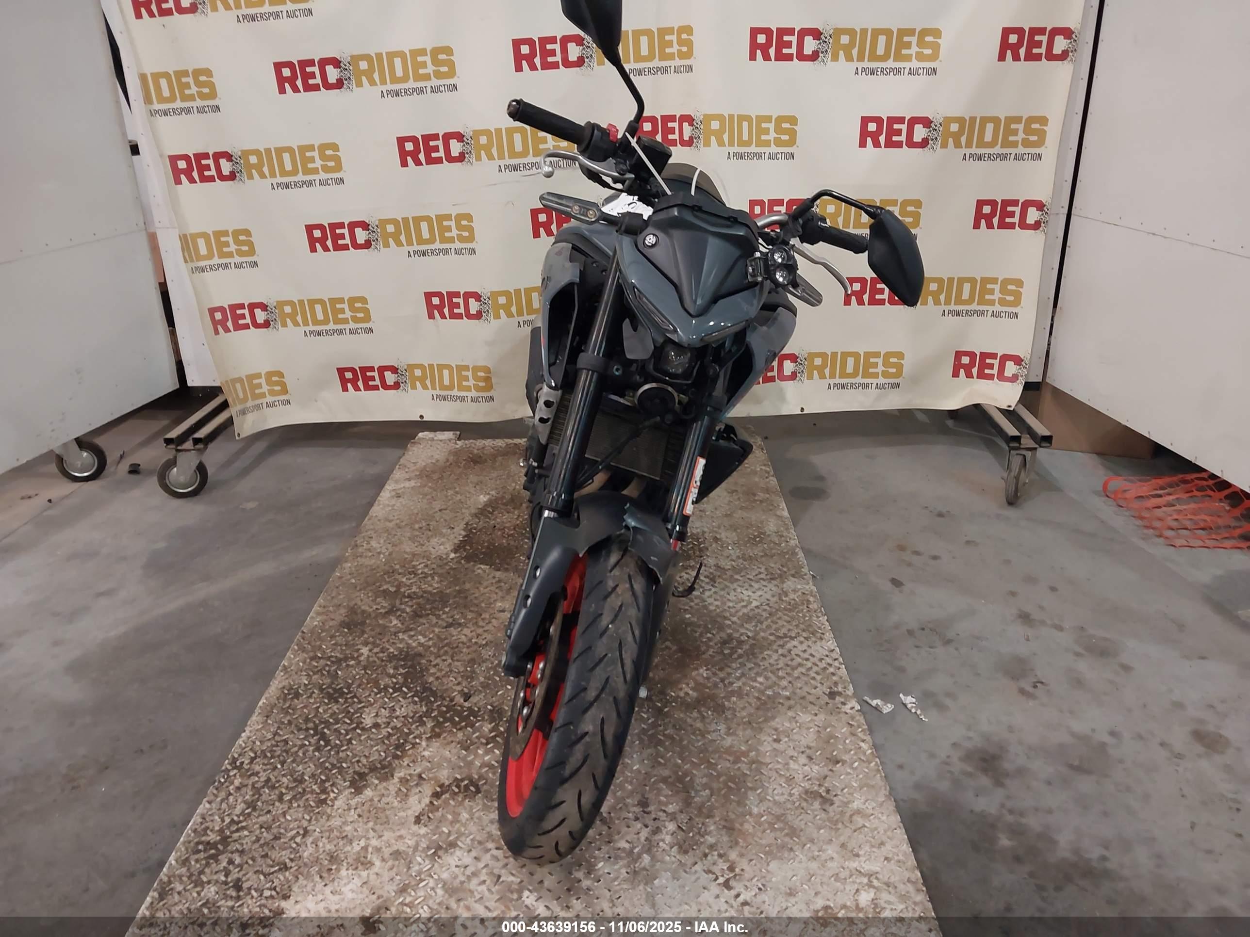 YAMAHA MT-03 image 5