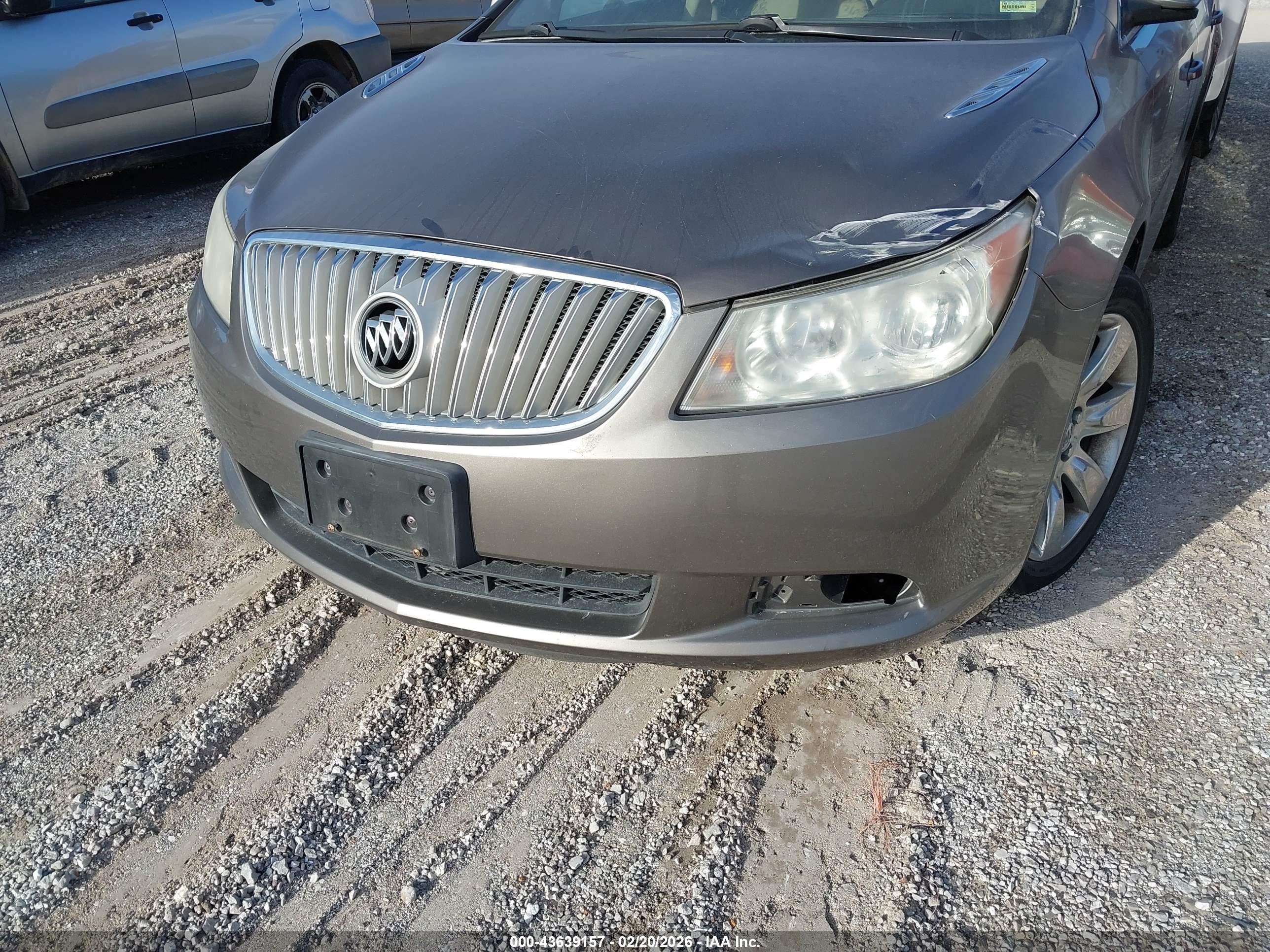 BUICK LACROSSE image 6
