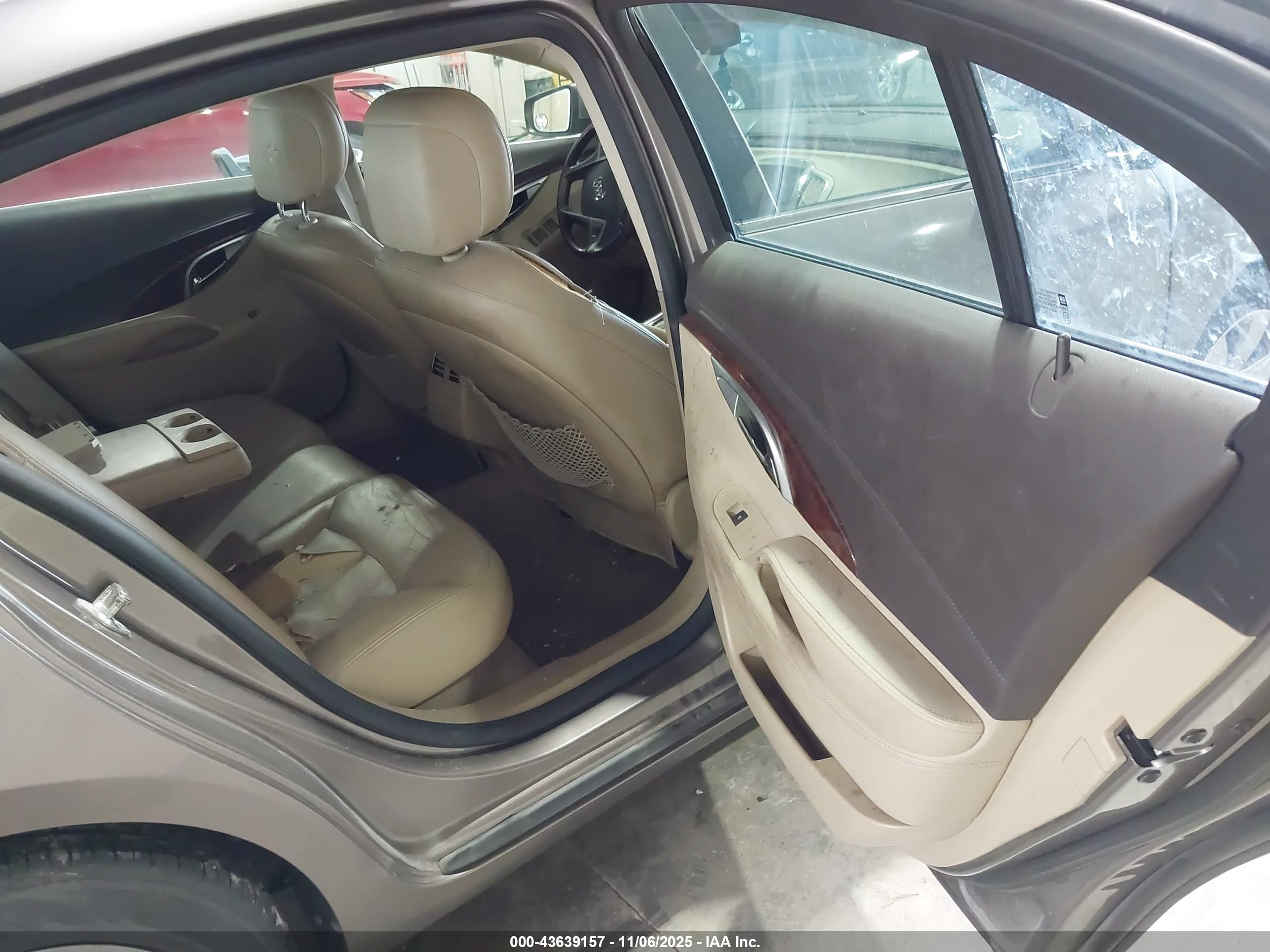 BUICK LACROSSE image 8