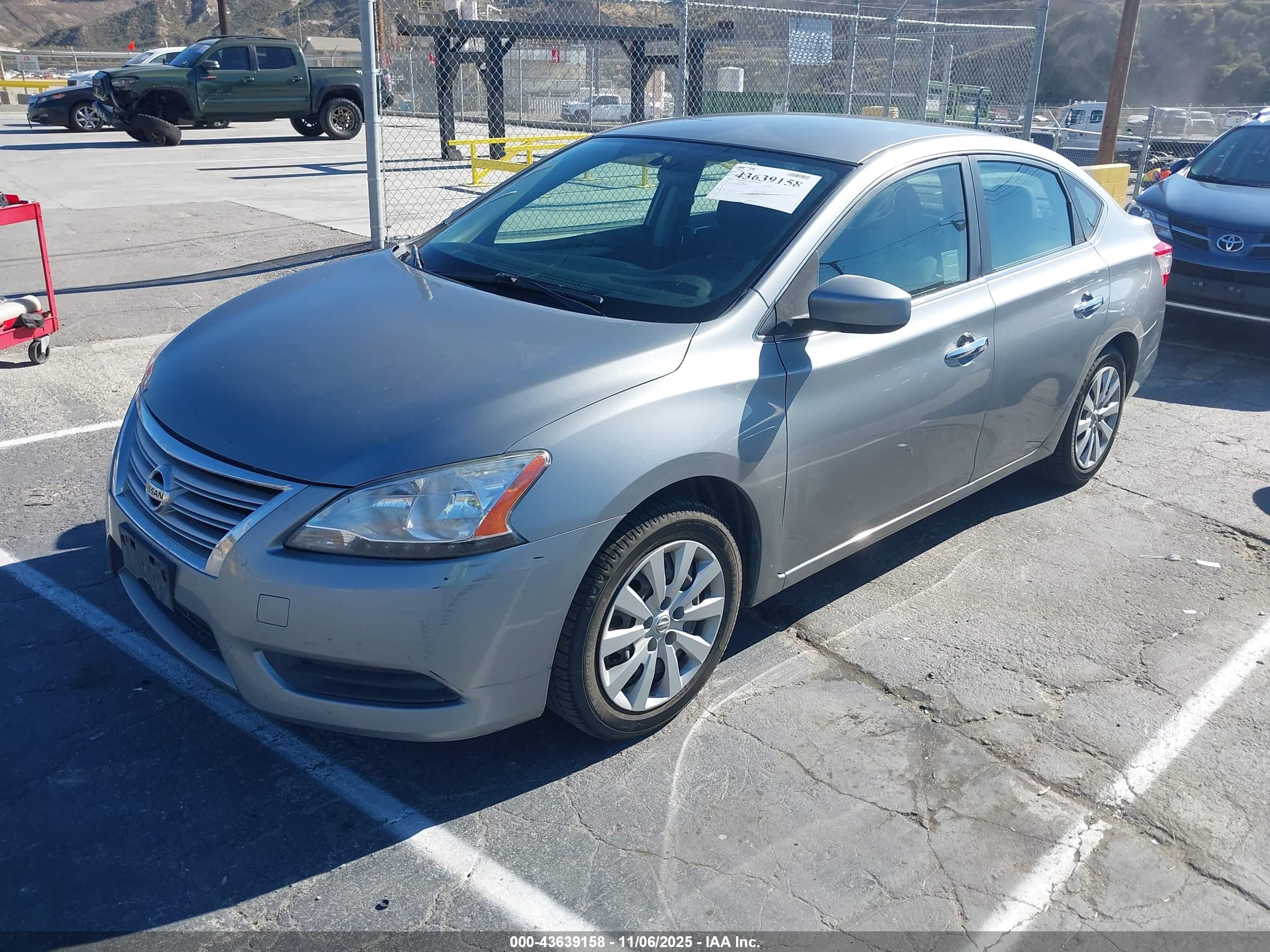 NISSAN SENTRA image 2