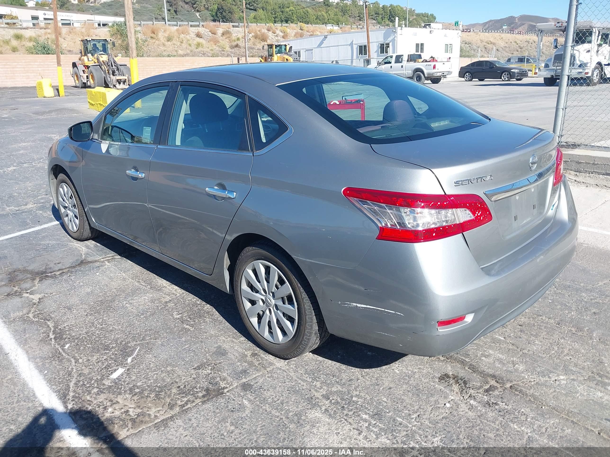NISSAN SENTRA image 3