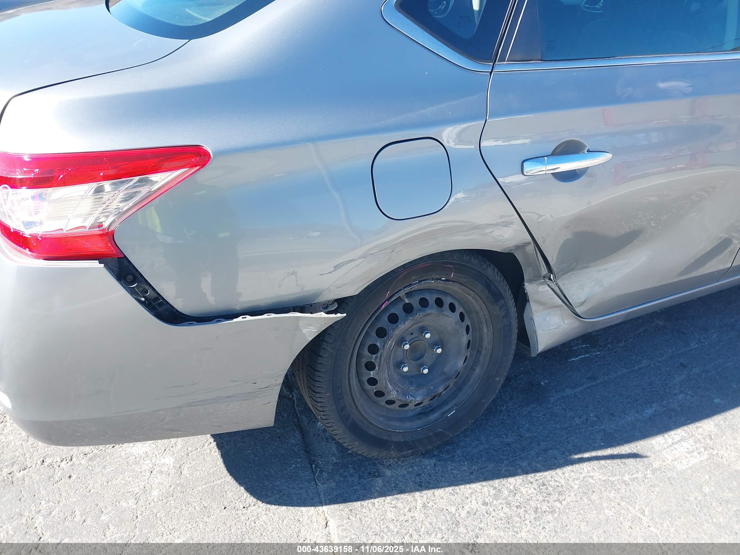 NISSAN SENTRA image 6