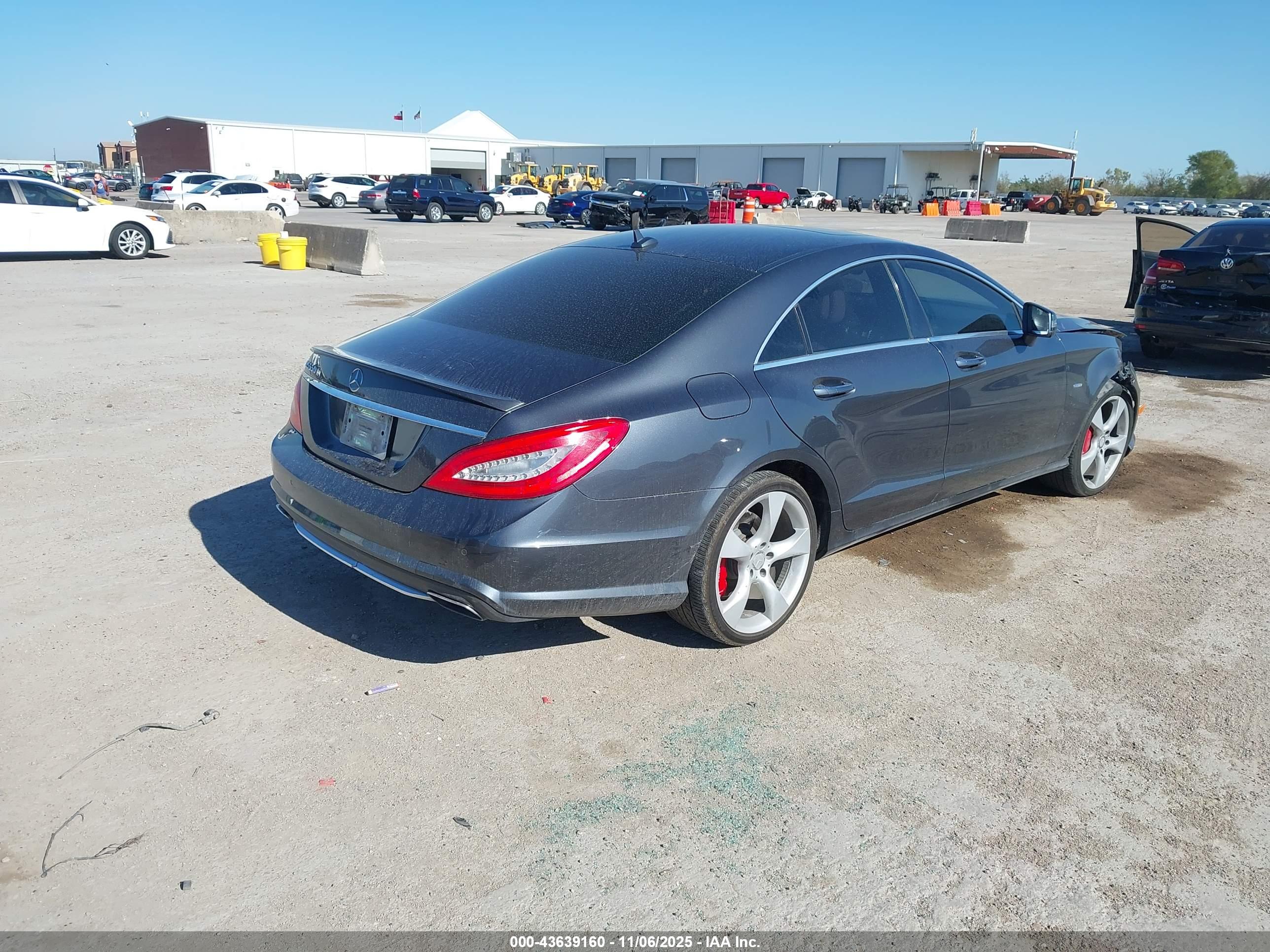 MERCEDES-BENZ CLS image 4