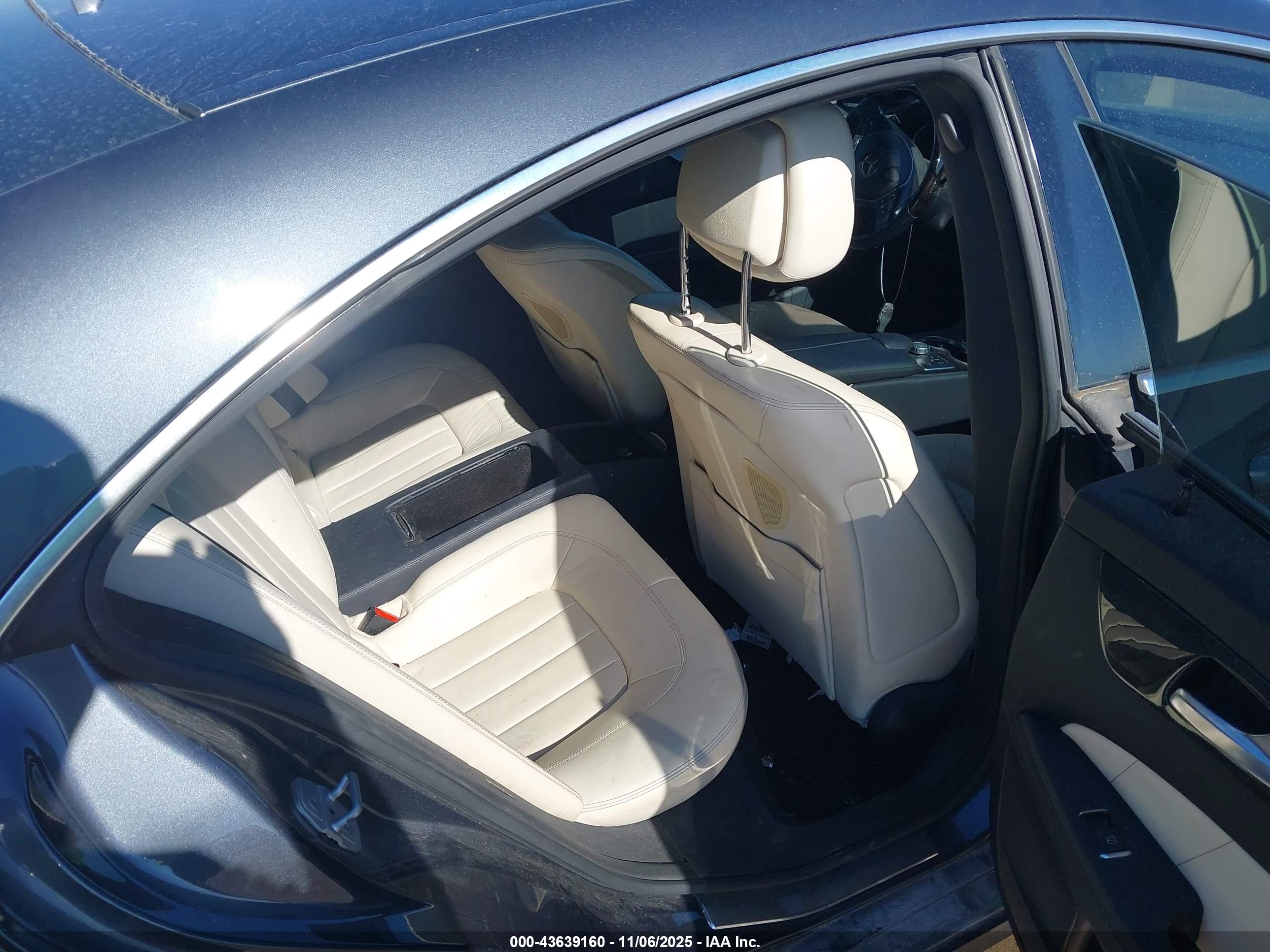 MERCEDES-BENZ CLS image 8