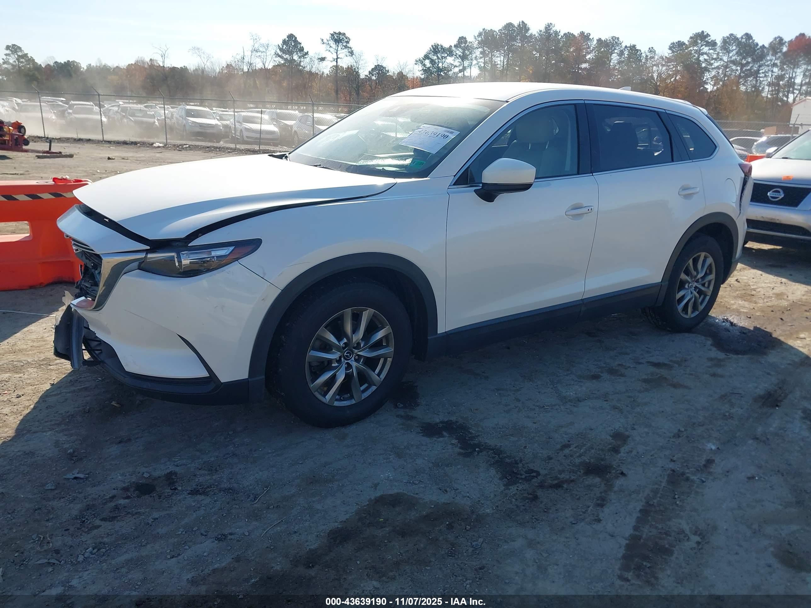 MAZDA CX-9 image 2