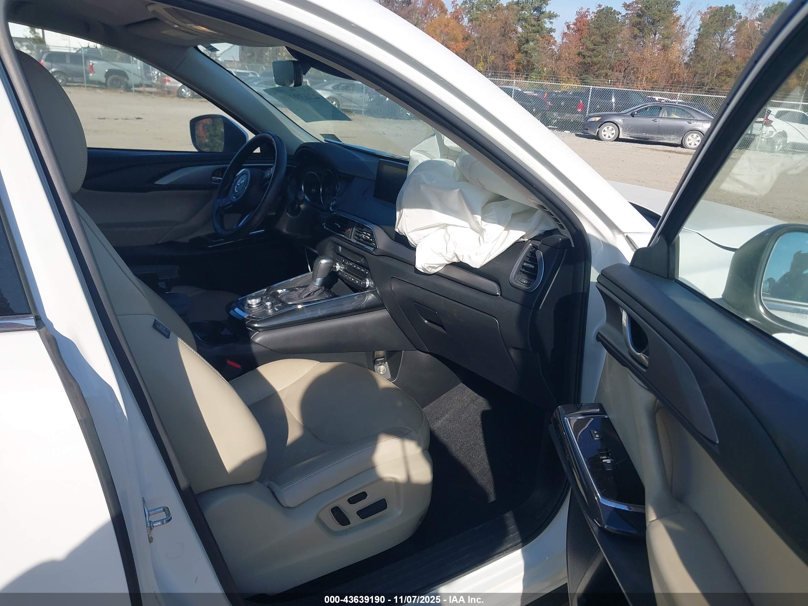 MAZDA CX-9 image 5