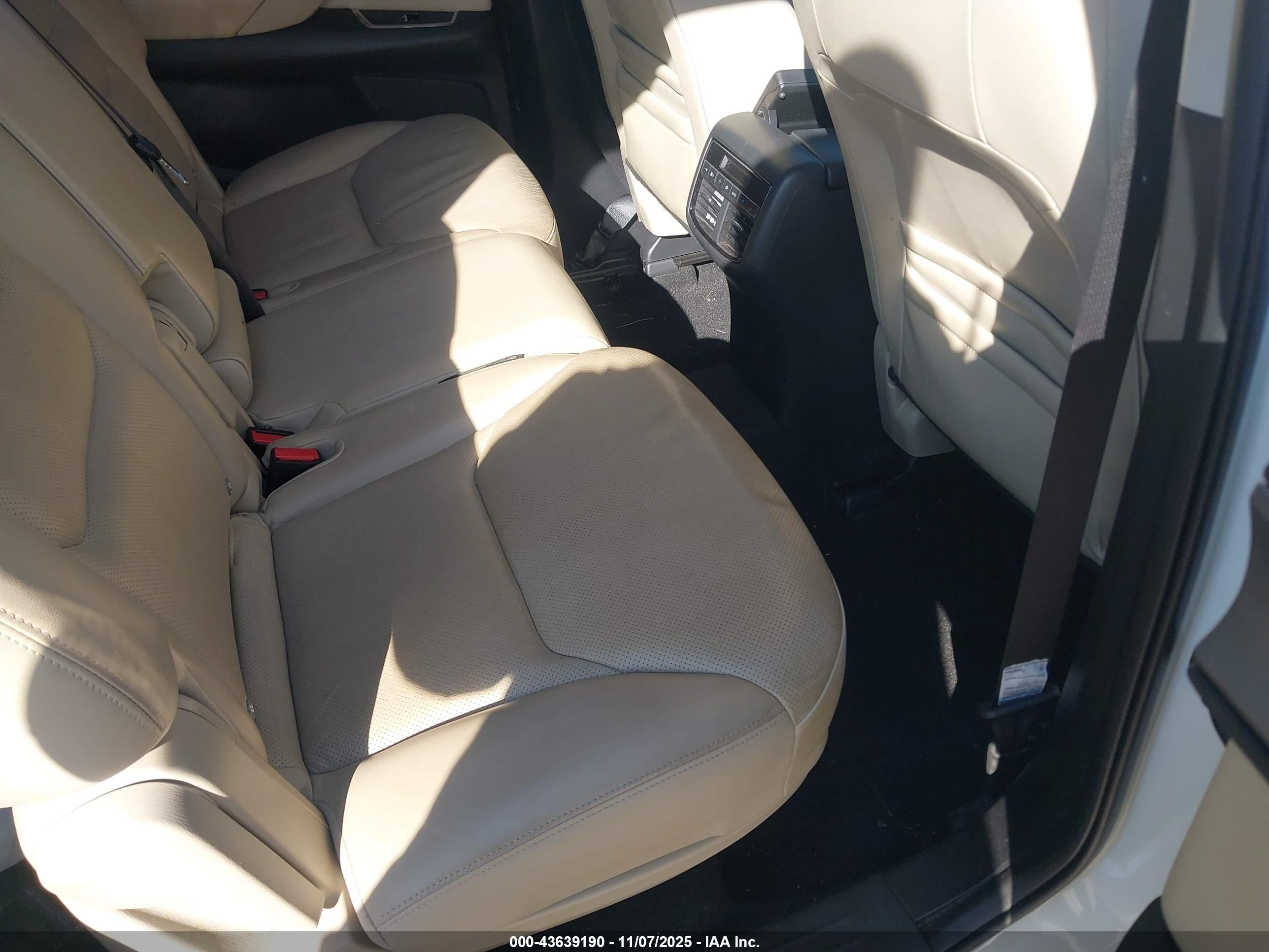 MAZDA CX-9 image 8