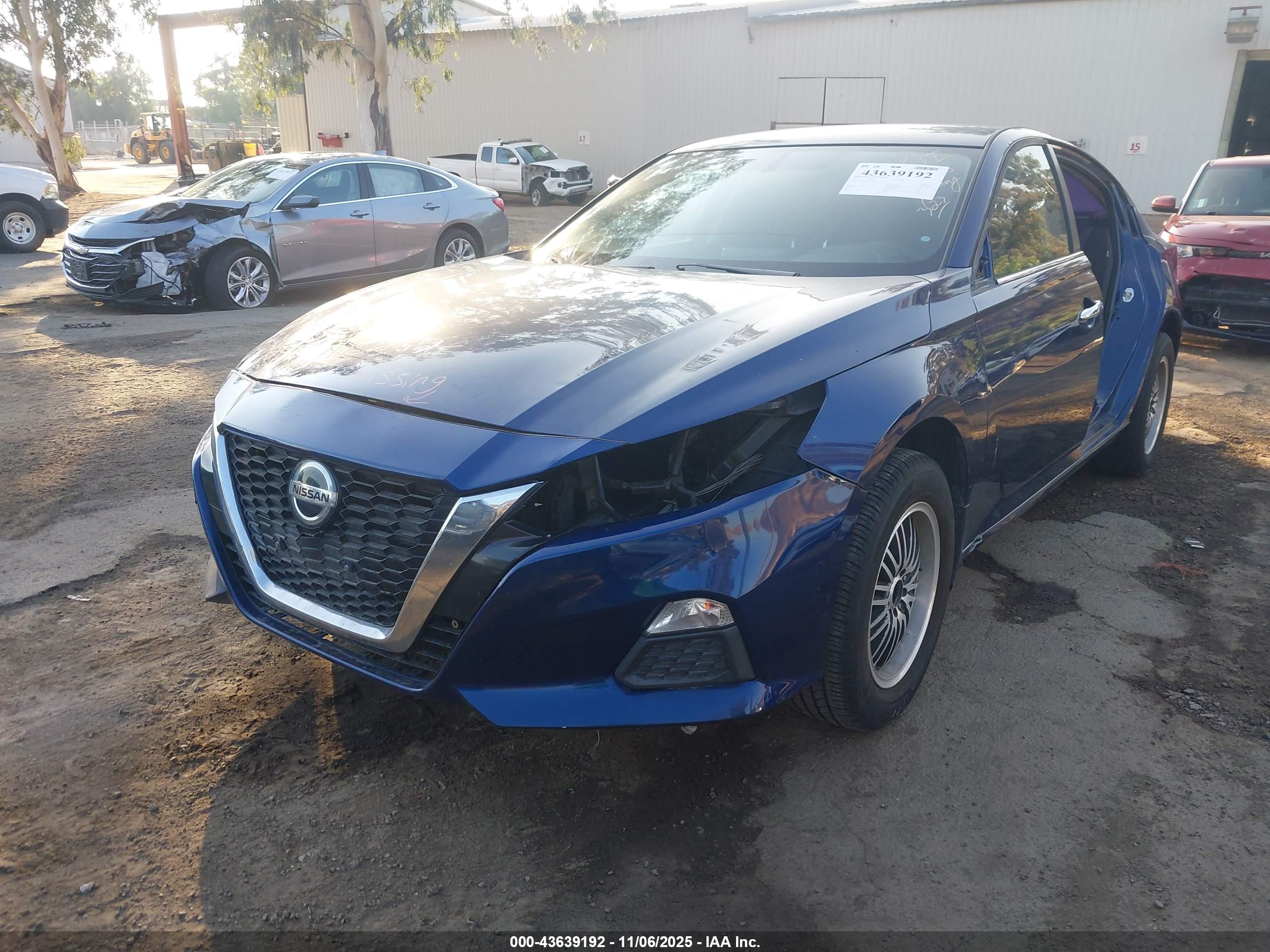 NISSAN ALTIMA image 2